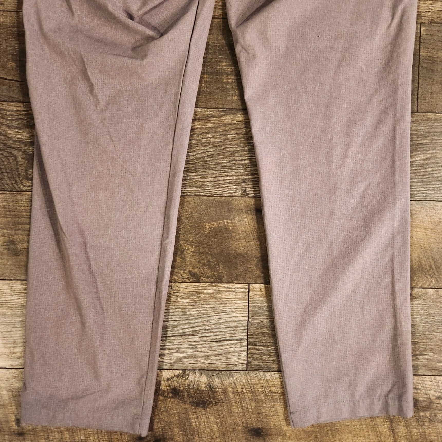 Under Armour Under Armour Golf Pants Mens 36x32 Light Gray Flat Front Straight Leg Chino Pants Men's Regular Inseam 32 Fall Spring Summer Size US 36 / EU 52 - 5 Thumbnail