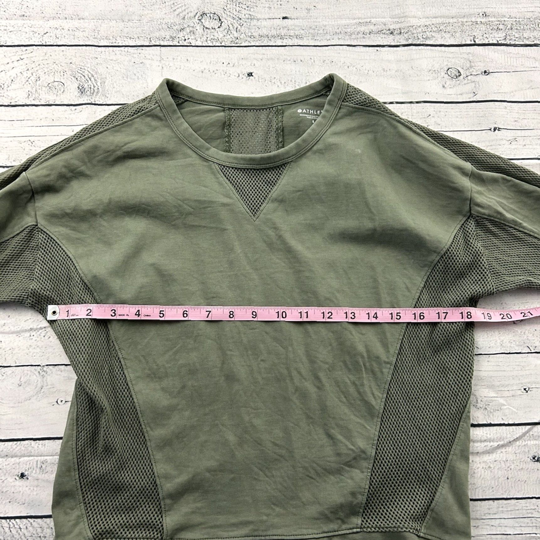 Athleta Athleta Crewneck Sweatshirt Top Women S Army Green Size S / US 4 / IT 40 - 4 Thumbnail