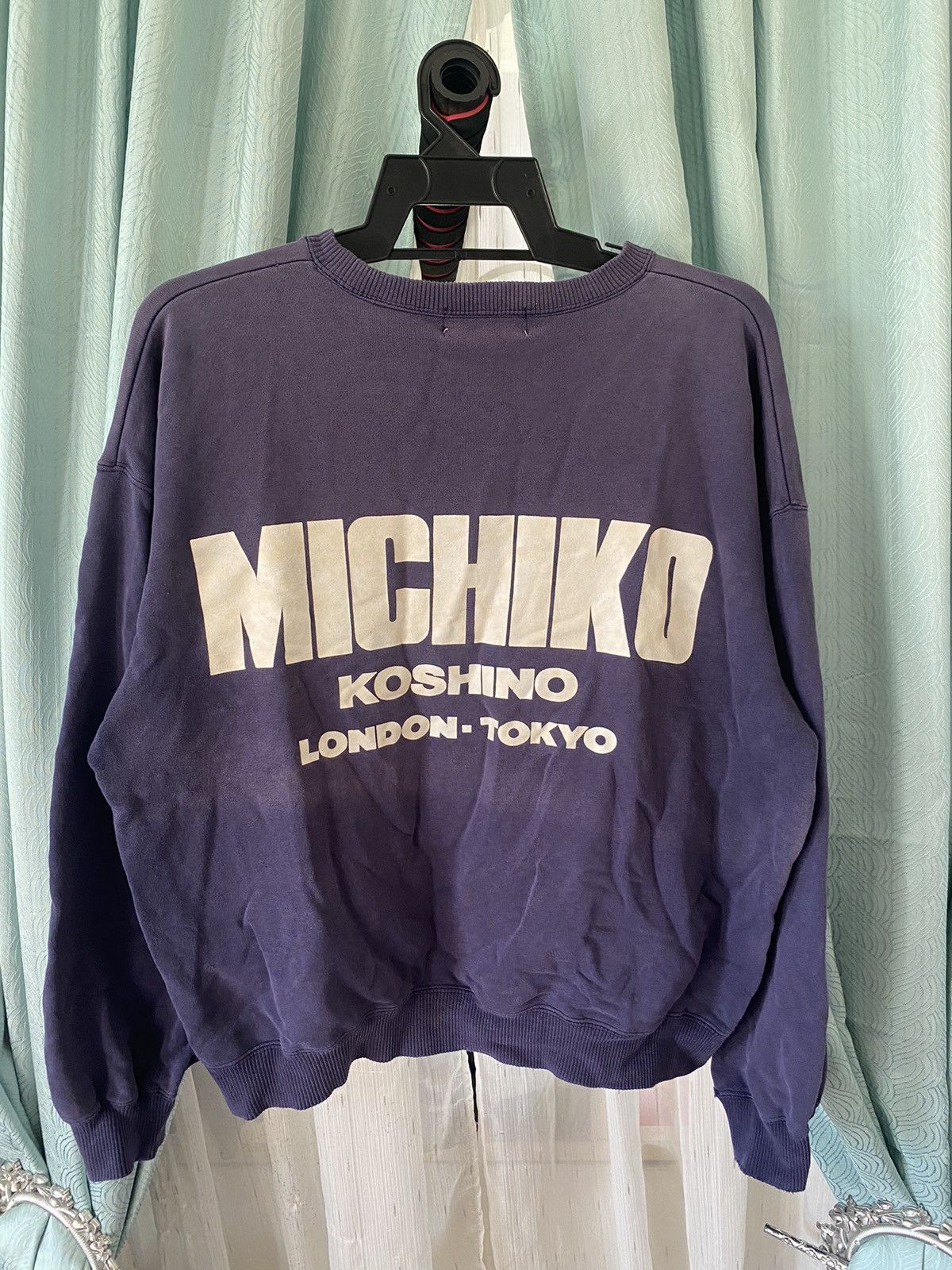 image of Vintage Michiko Koshino London - Tokyo Crewneck Sweatshirt in Blue, Men's (Size Medium)