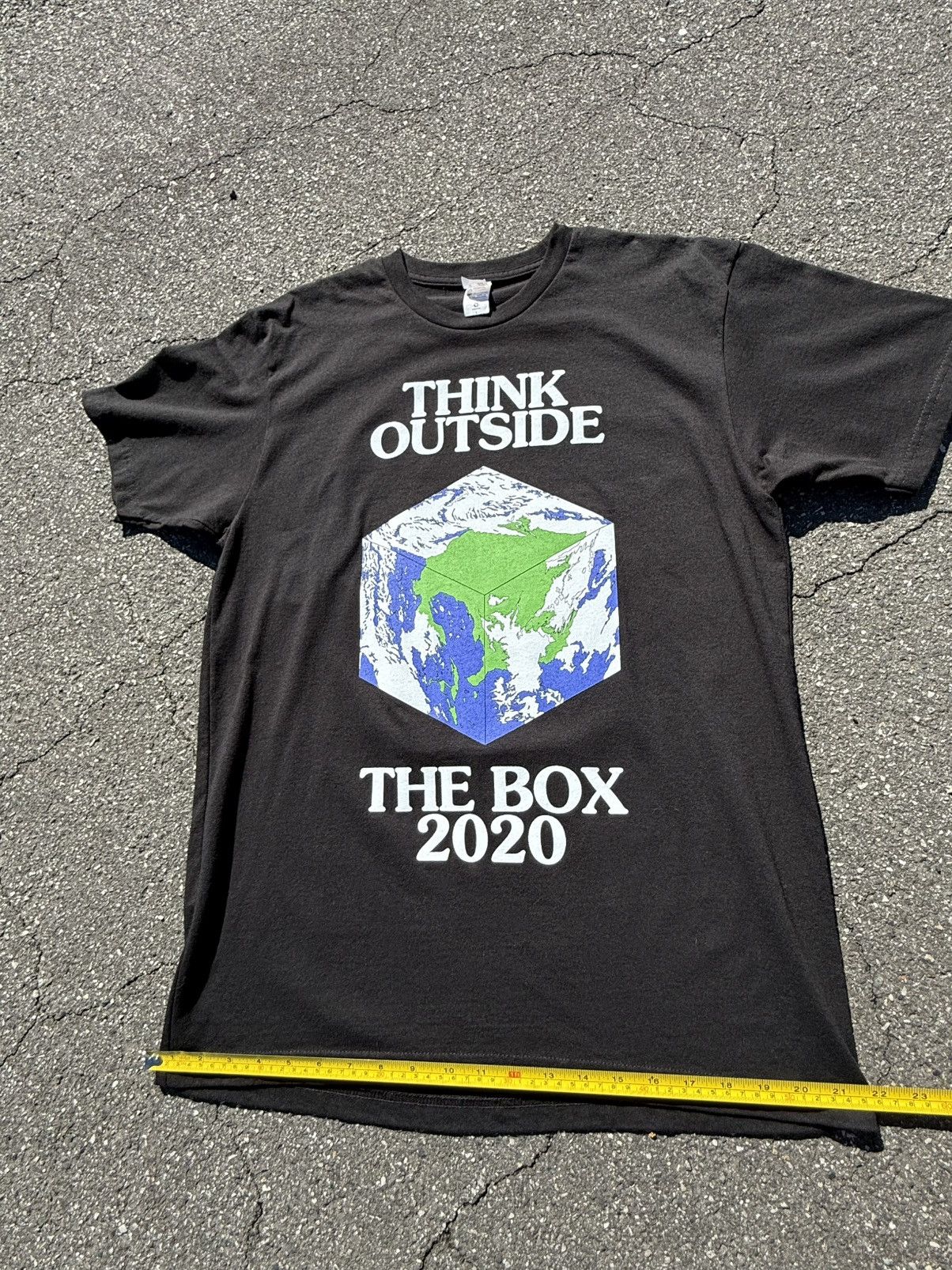Virgil Abloh FIGURES OF SPEECH (THINK OUTSIDE THE BOX) Size US L / EU 52-54 / 3 - 6 Thumbnail