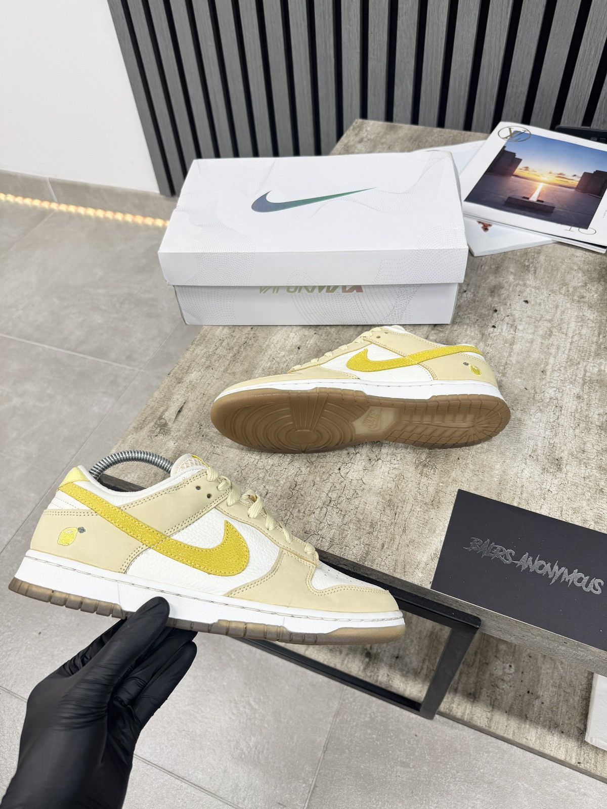 Nike Nike Dunk WMNS Low Lemon Drop Trainers In Yellow RRP £150 Size US 8.5 / EU 41-42 - 1 Thumbnail