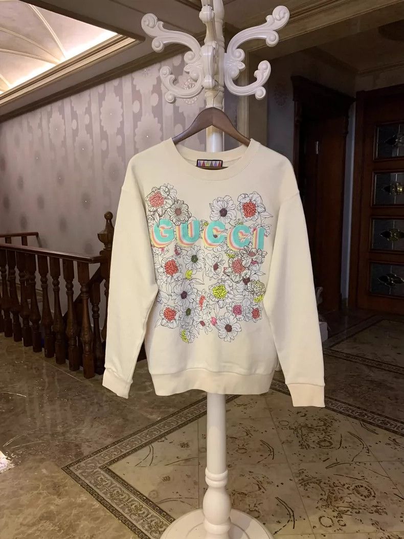 Gucci Floral Sweatshirt in Excellent Condition dmc