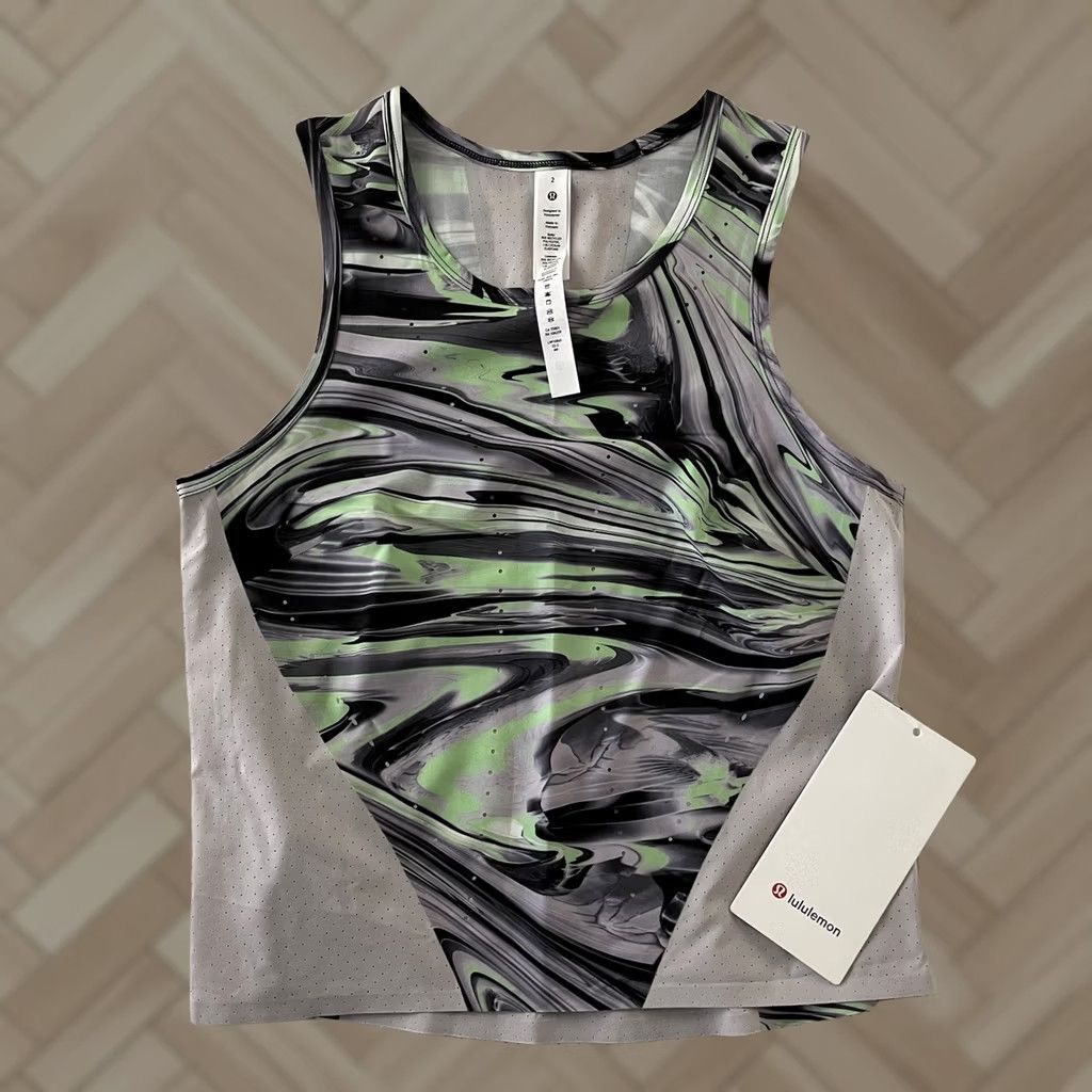 Lululemon Lululemon Swift Ventilated Running Tank Women Gray XS-2 2 Shirt Activewear Running & Jogging Ventilated Tank Women Gray 2 Size XS / US 0-2 / IT 36-38 - 1 Thumbnail