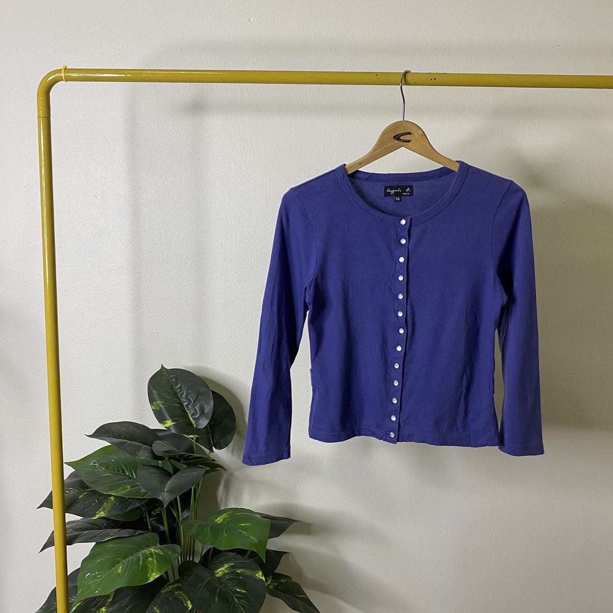 agnes b. Agnes B Pearl Snap Button LS Cropped T Shirt Size XS / US 0-2 / IT 36-38 - 1 Thumbnail