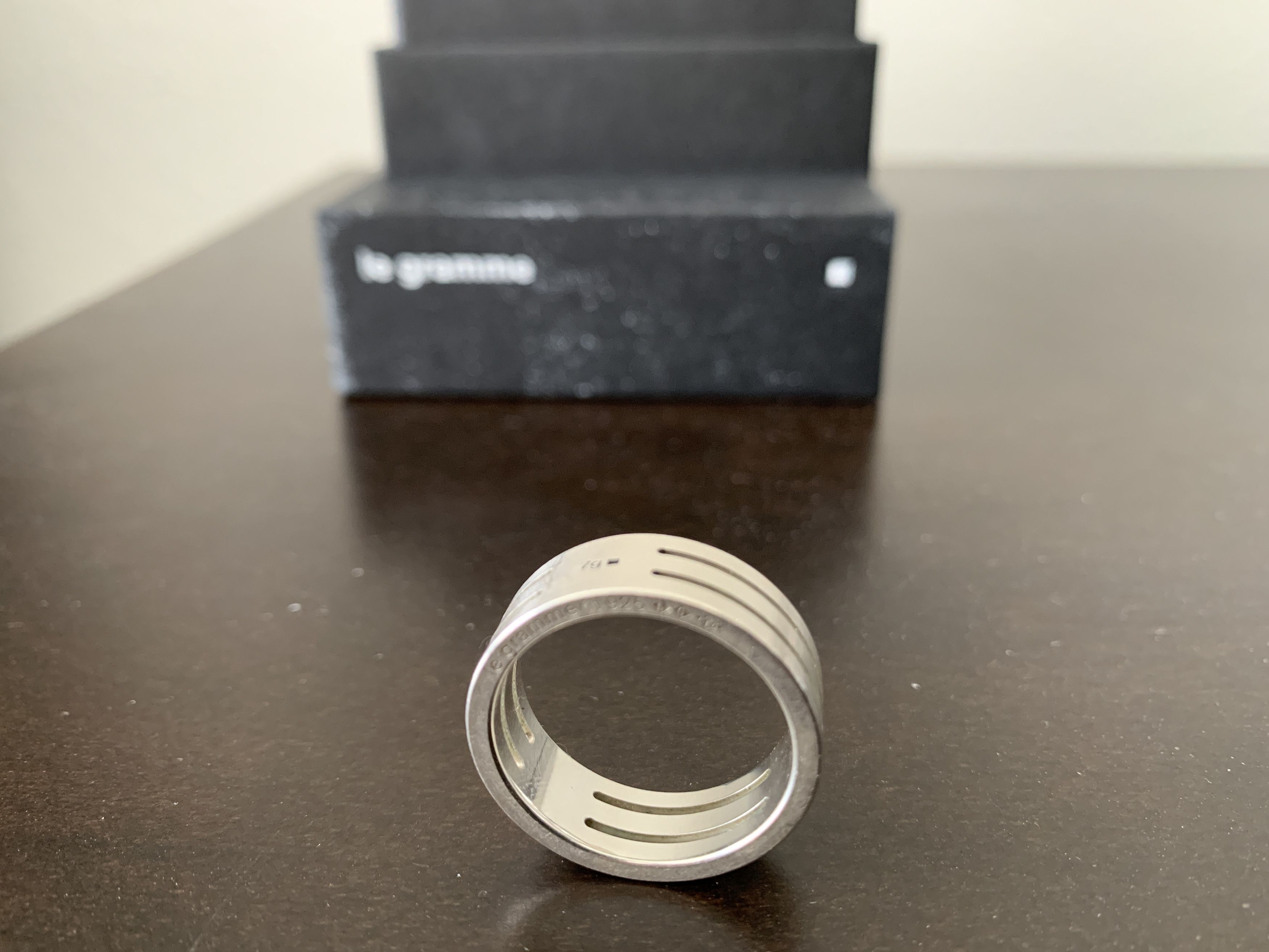 Le Gramme 925 sterling silver brushed perforated ribbon ring la 7g Size ONE SIZE - 10 Thumbnail