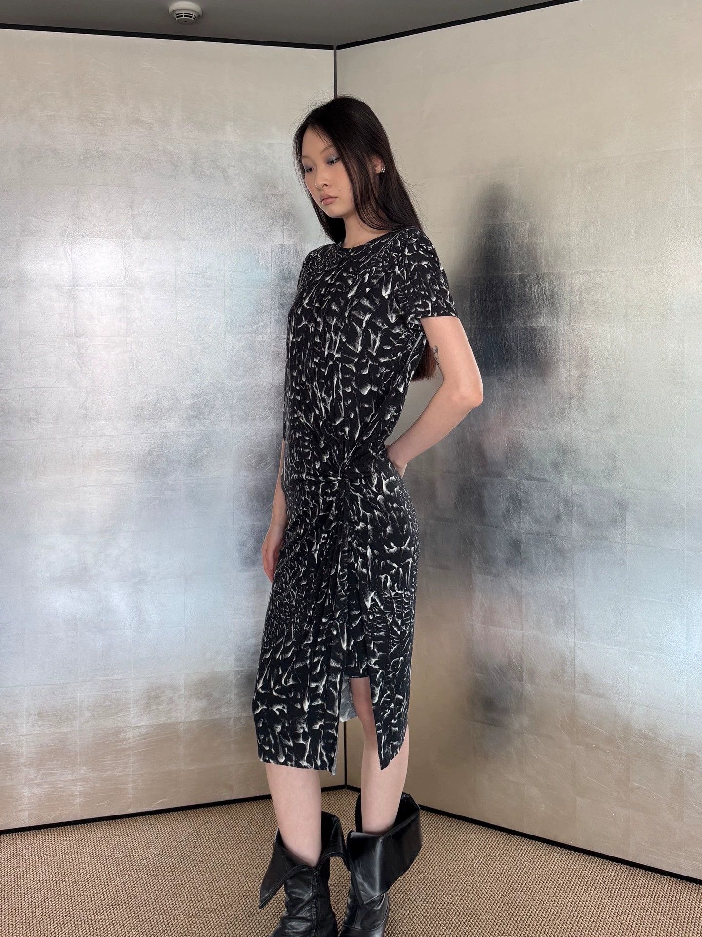 Helmut Lang Helmut Lang Vintage Printed Elastic Knot Slit Dress S Size S / US 4 / IT 40 - 2 Thumbnail
