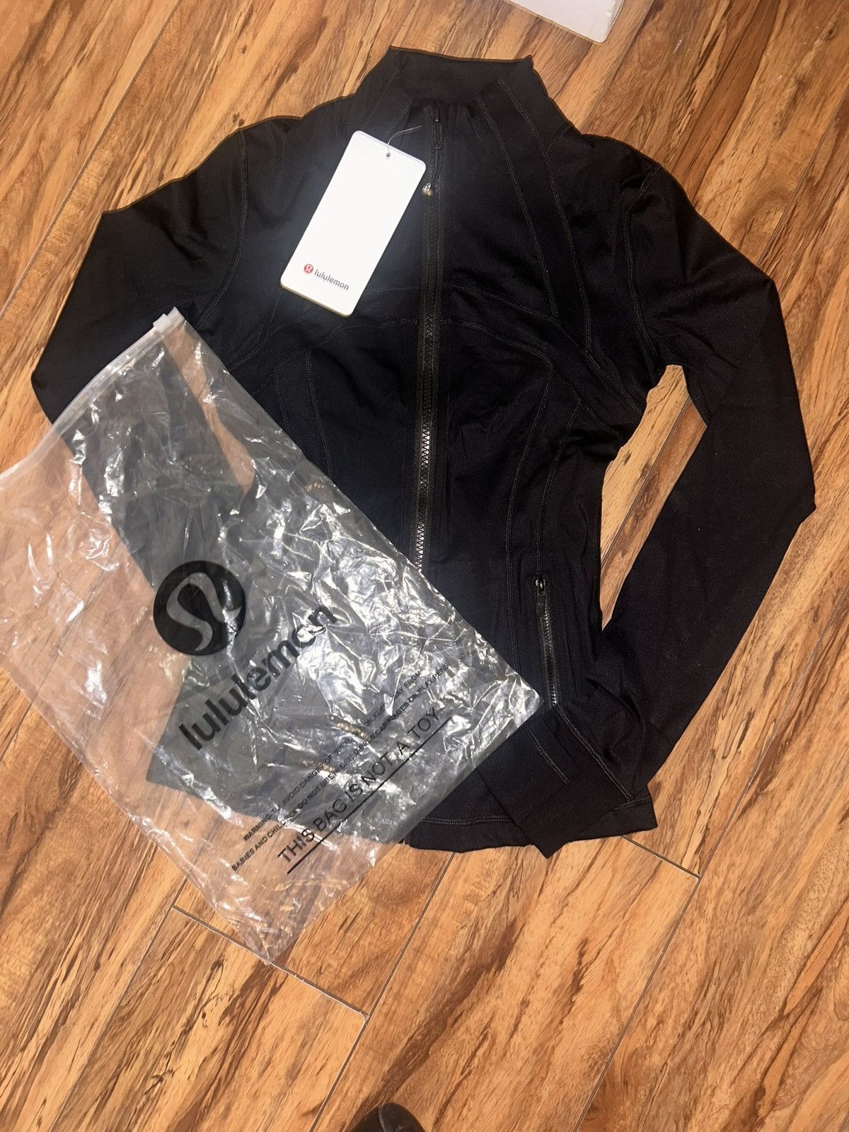 Lululemon Black Lululeom Divine Jacket Size XS / US 0-2 / IT 36-38 - 1 Thumbnail