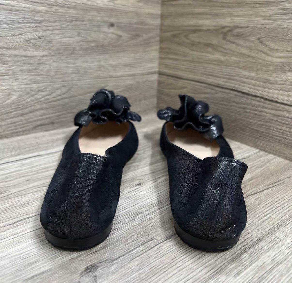 Christian Louboutin Christian Louboutin Glitter Flat Shoes J41 Size US 6.5 / IT 36.5 - 4 Thumbnail