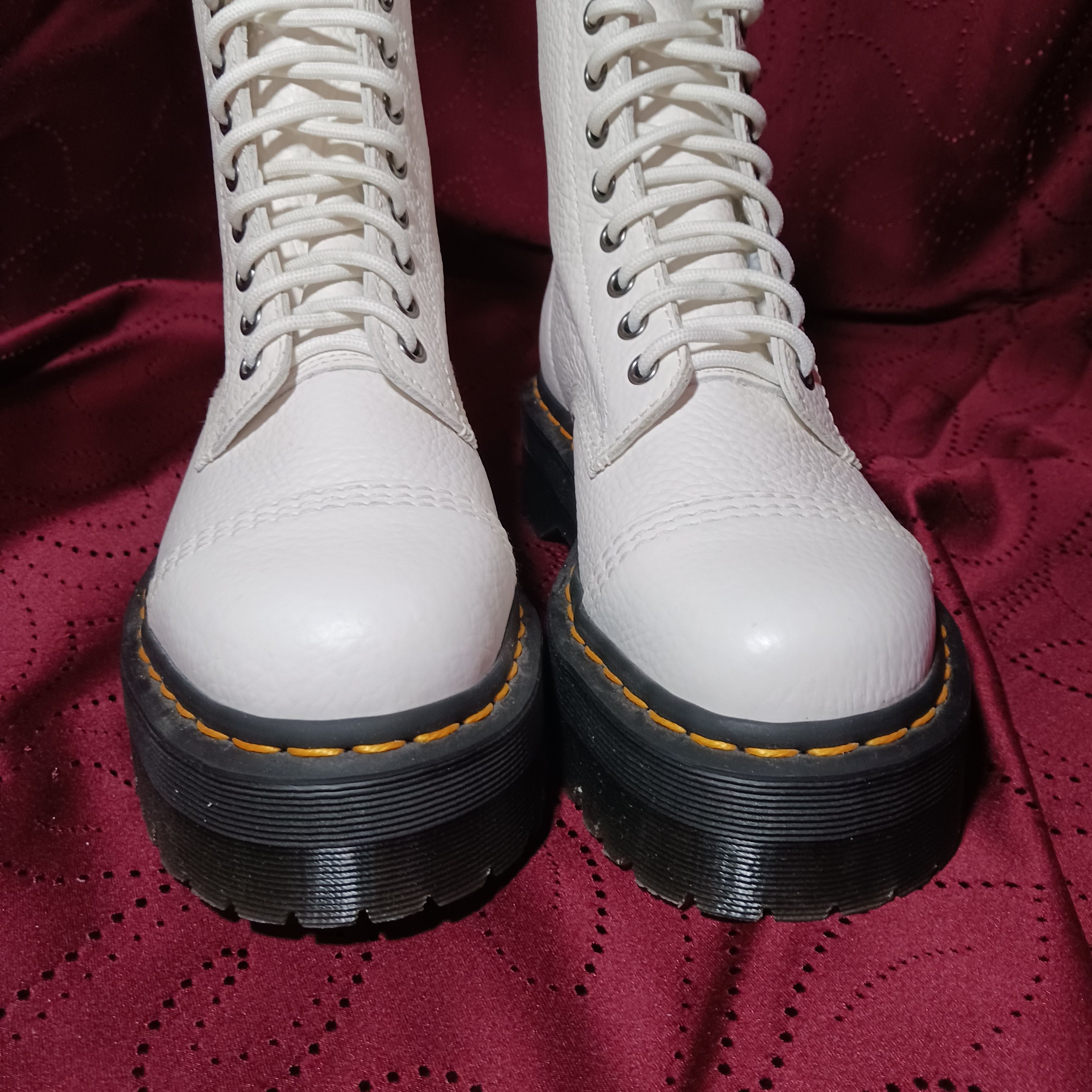 Dr. Martens Dr. Martens White Sinclair Boots W8 Size US 8 / IT 38 - 11 Thumbnail