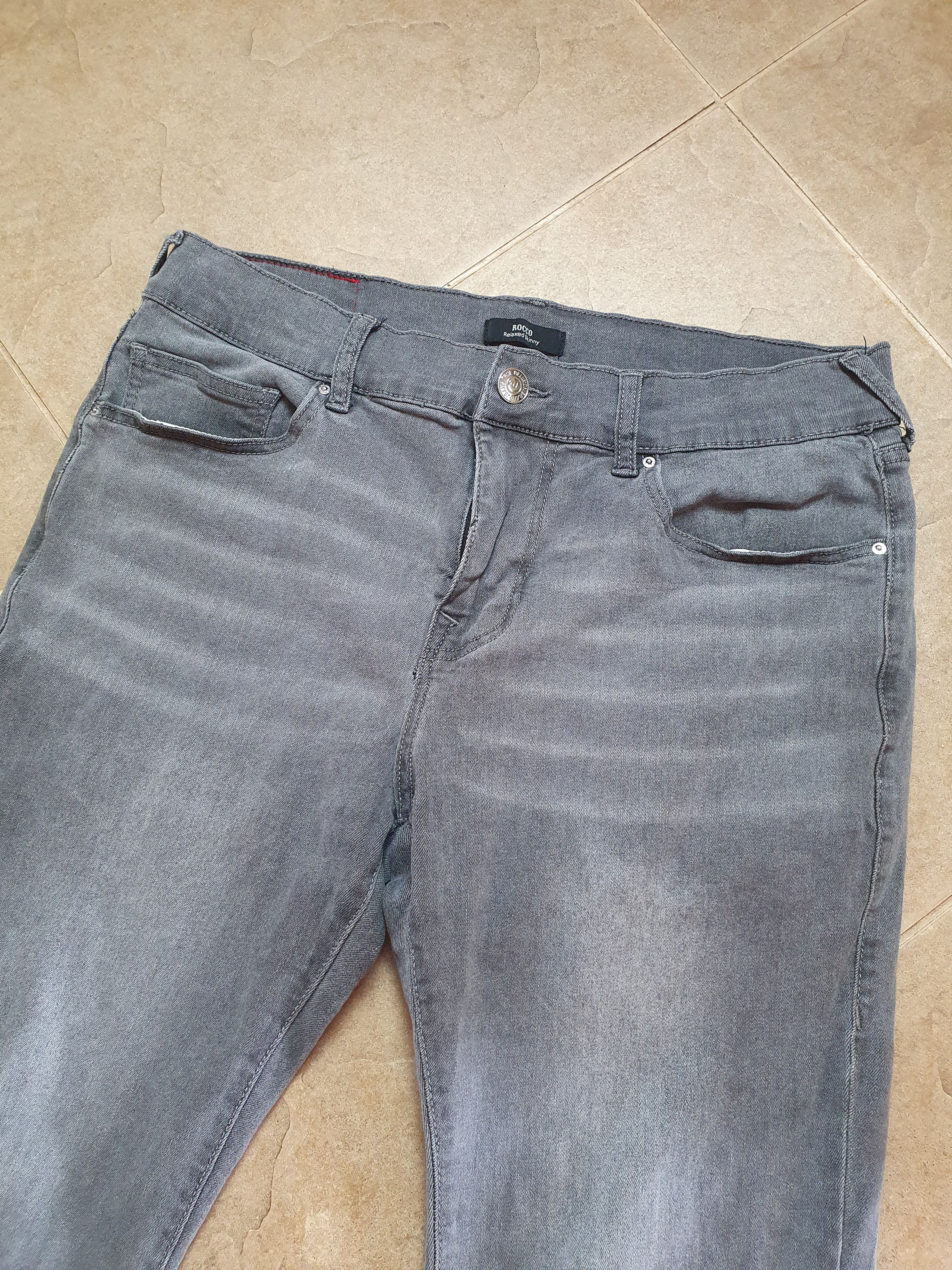 True Religion Gray Denim True Religion Mens Size 34 Rocco Relaxed Skinny Size US 34 / EU 50 - 2 Thumbnail