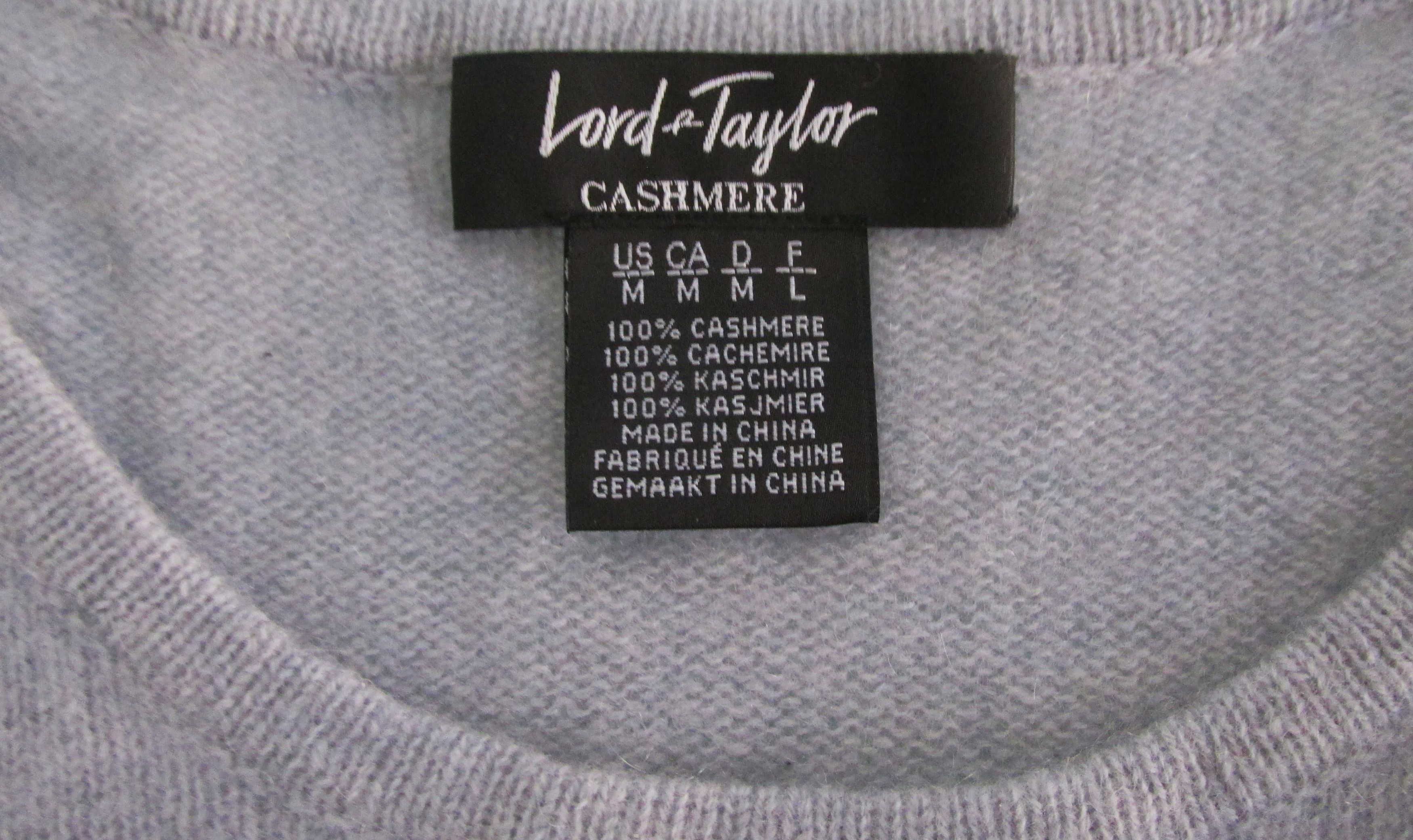 Lord & Taylor Lord & Taylor Women's Cashmere V-Neck Sweaters Size Medium Size M / US 6-8 / IT 42-44 - 2 Thumbnail