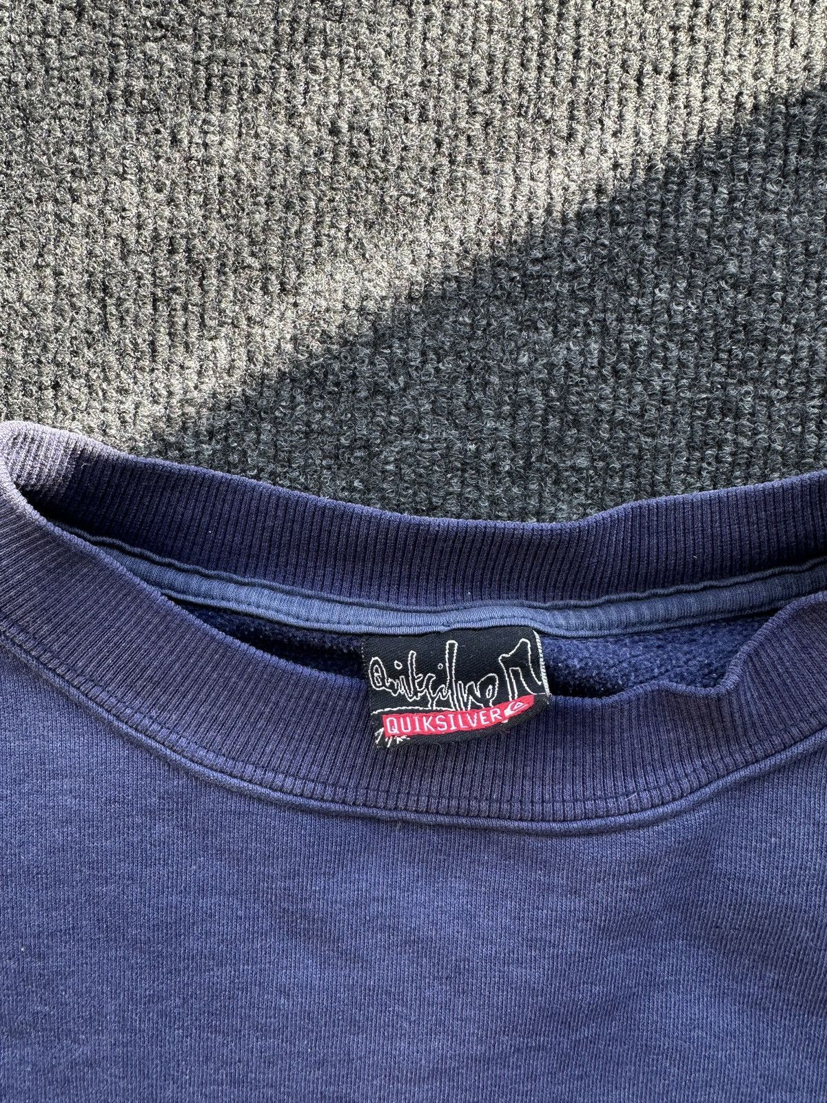 Quiksilver ARCHIVE🚨 VNTG QUIKSILVER DISTRESSED BIG 3D LOGO SWEATSHIRT Size US L / EU 52-54 / 3 - 8 Thumbnail