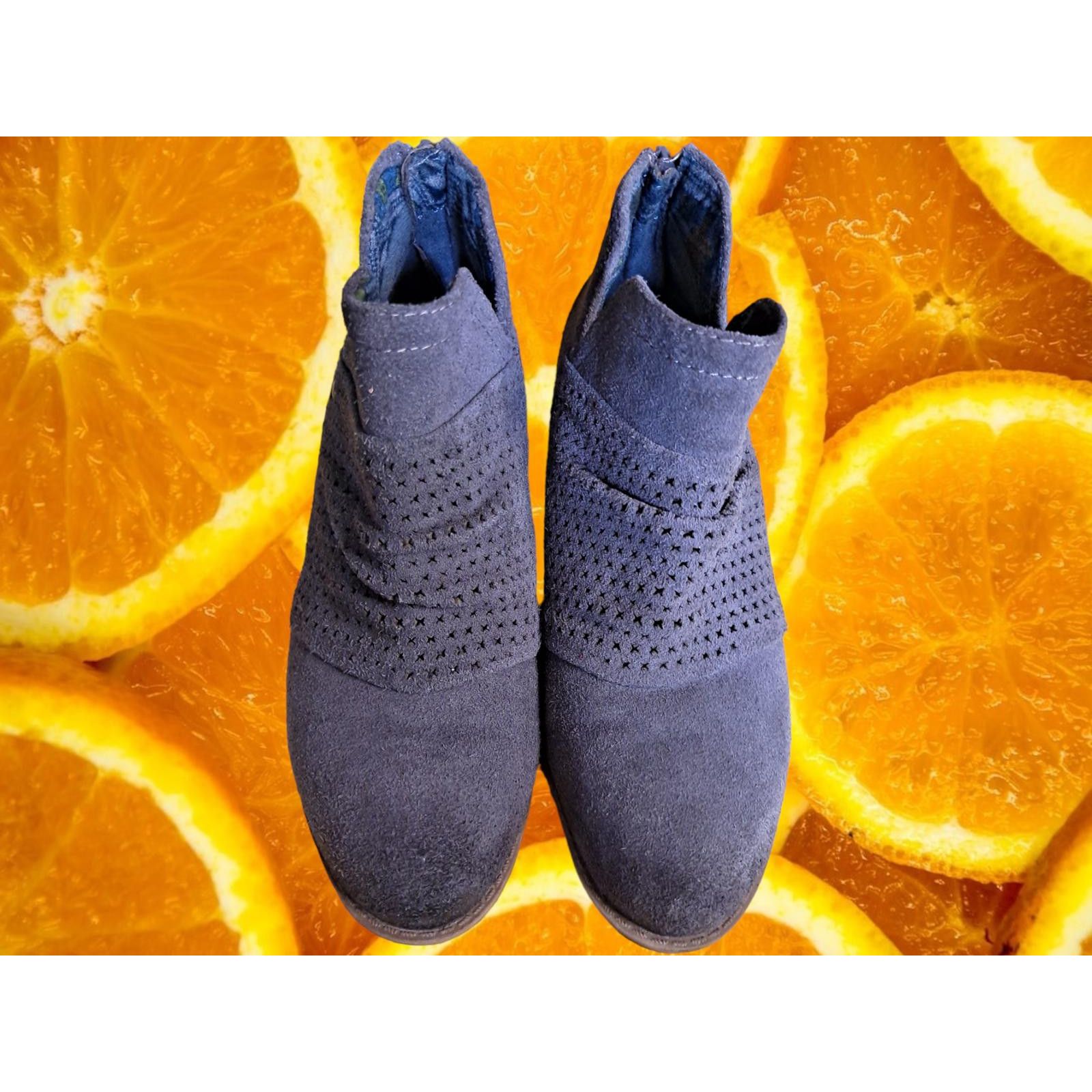 Other Earth Origins Amanda Gray Ankle Boots with 2 Inch Heel Size Size US 7.5 / IT 37.5 - 2 Thumbnail