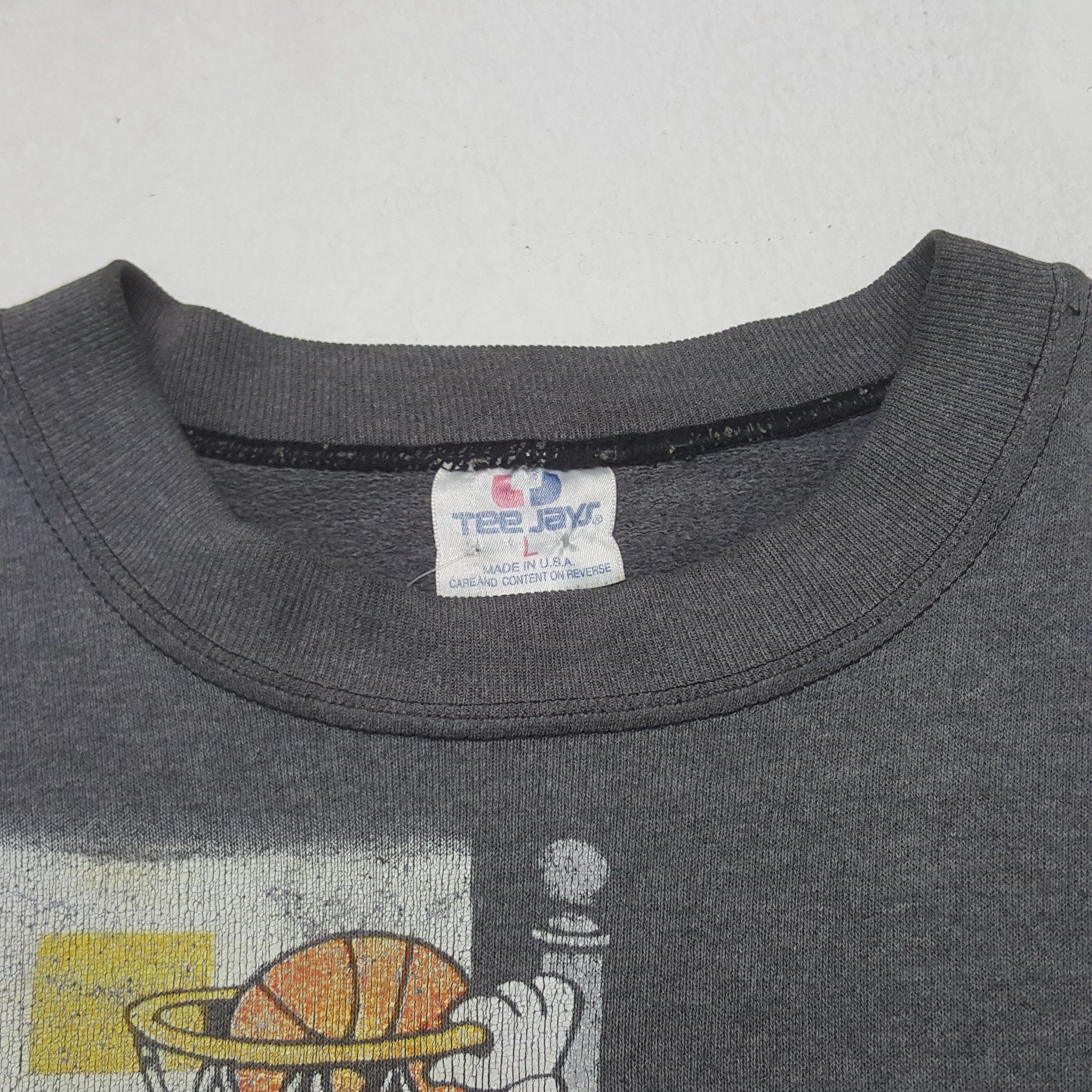 TEE JAYS Vintage Disney 1993 Looney Tunes Cartoon Sweatshirt C300N25 Size US M / EU 48-50 / 2 - 4 Thumbnail
