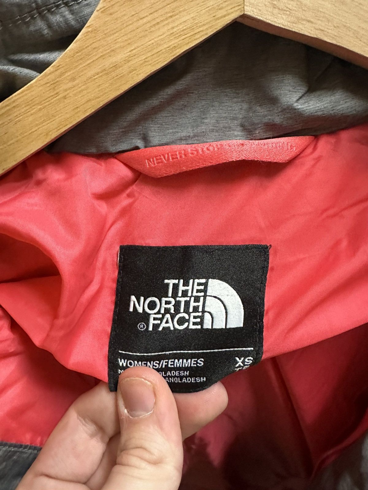 The North Face The North Face 550 Hooded Puffer Jacket Size XS Size XS / US 0-2 / IT 36-38 - 3 Thumbnail