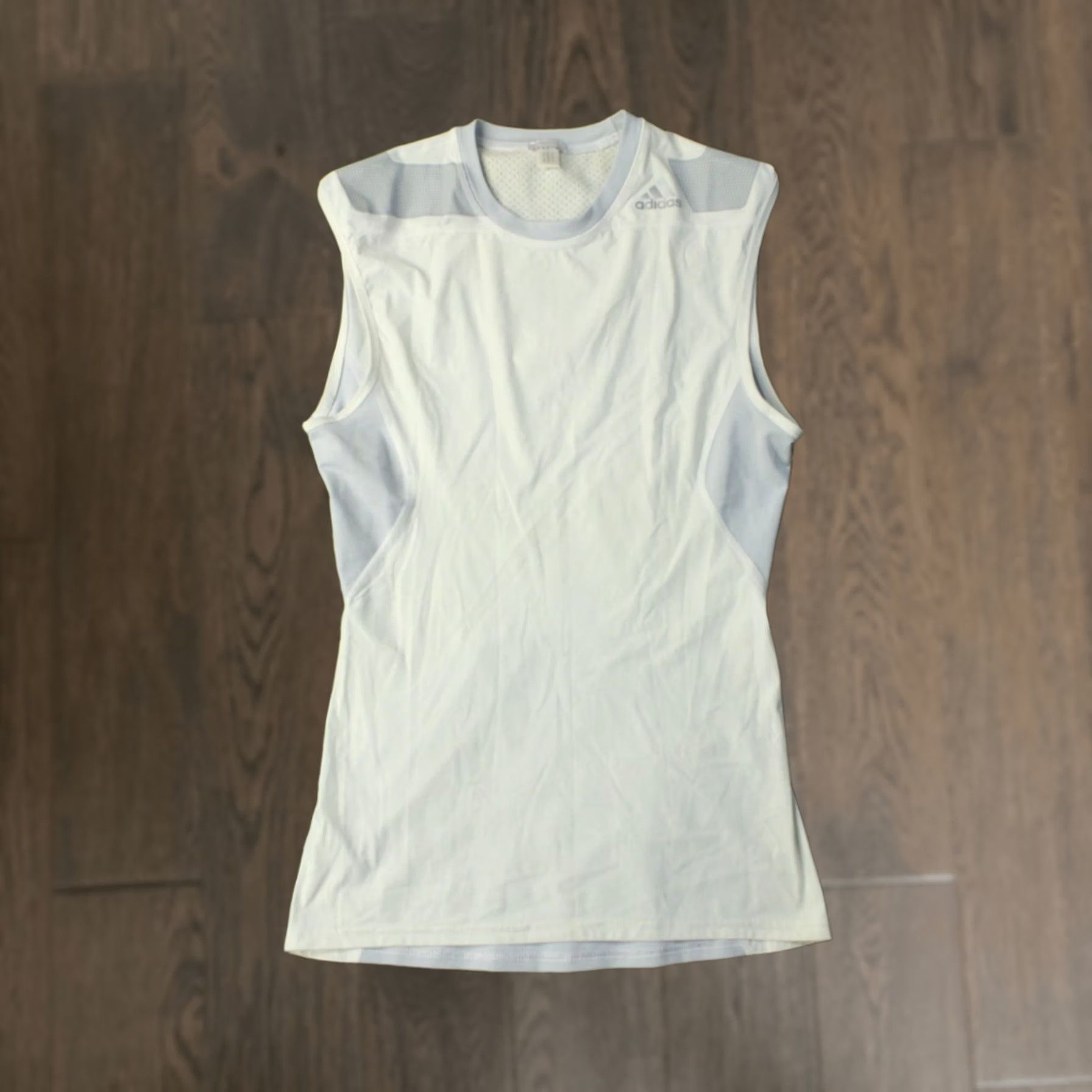 Adidas ADIDAS VEST SHIRT JERSEY ORIGINAL SIZE XL MEN SLEEVELESS CROSSFIT BASE LAYERS WHITE AND GRAY 2014 Size US XL / EU 56 / 4 - 1 Thumbnail