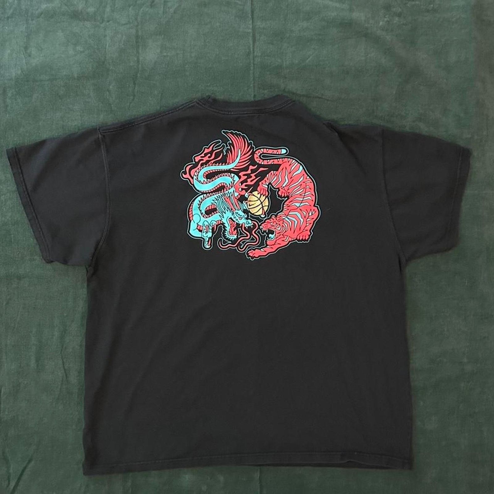 Nike Nike year of the dragon Size US XL / EU 56 / 4 - 4 Thumbnail