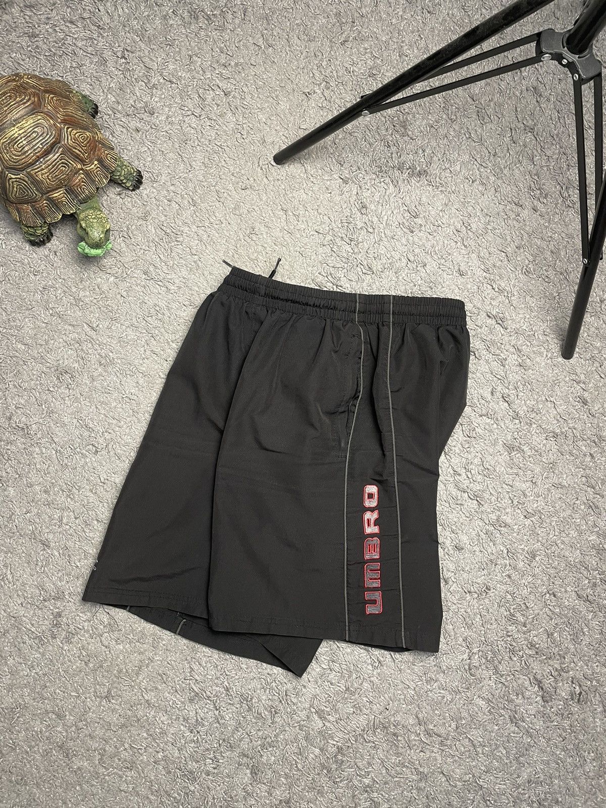Umbro Vintage Umbro Shorts Size M Size US 32 / EU 48 - 2 Thumbnail