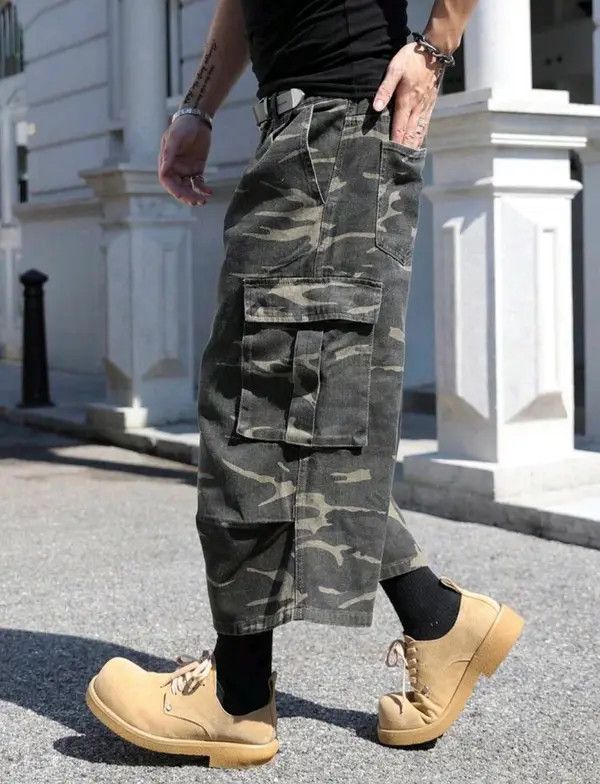 VIBE Casual Camo Denim Cargo Shorts Size US 32 / EU 48 - 5 Thumbnail