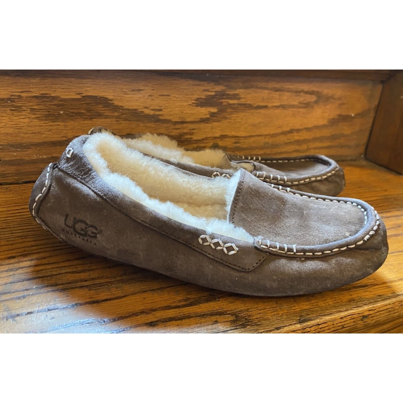 Ugg UGG Shearling Slippers Shoes Women’s 9M, Men’s 7M Brown Size US 9 / IT 39 - 1 Thumbnail