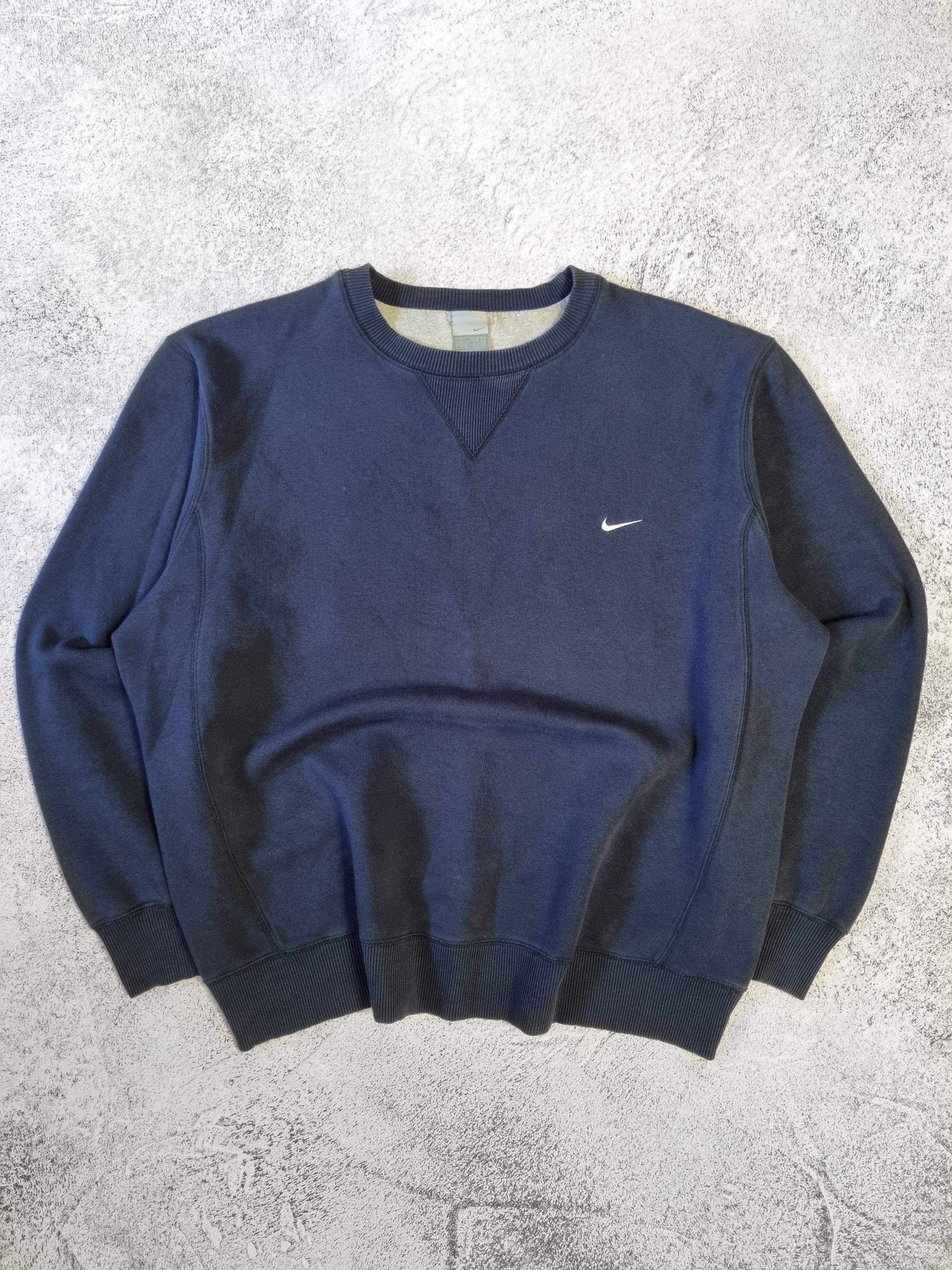 Nike Vintage Nike Basic Logo Sweatshirt Size US L / EU 52-54 / 3 - 1 Thumbnail