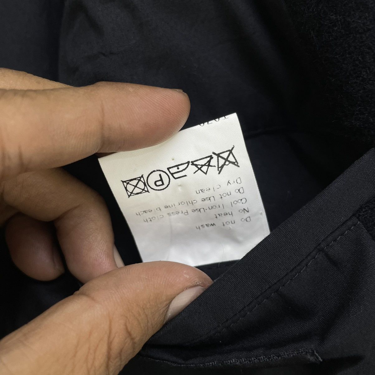 Attachment 🔥Kazuyuki Kumagai Attachment Eye Button Black Jacket Size US M / EU 48-50 / 2 - 9 Thumbnail