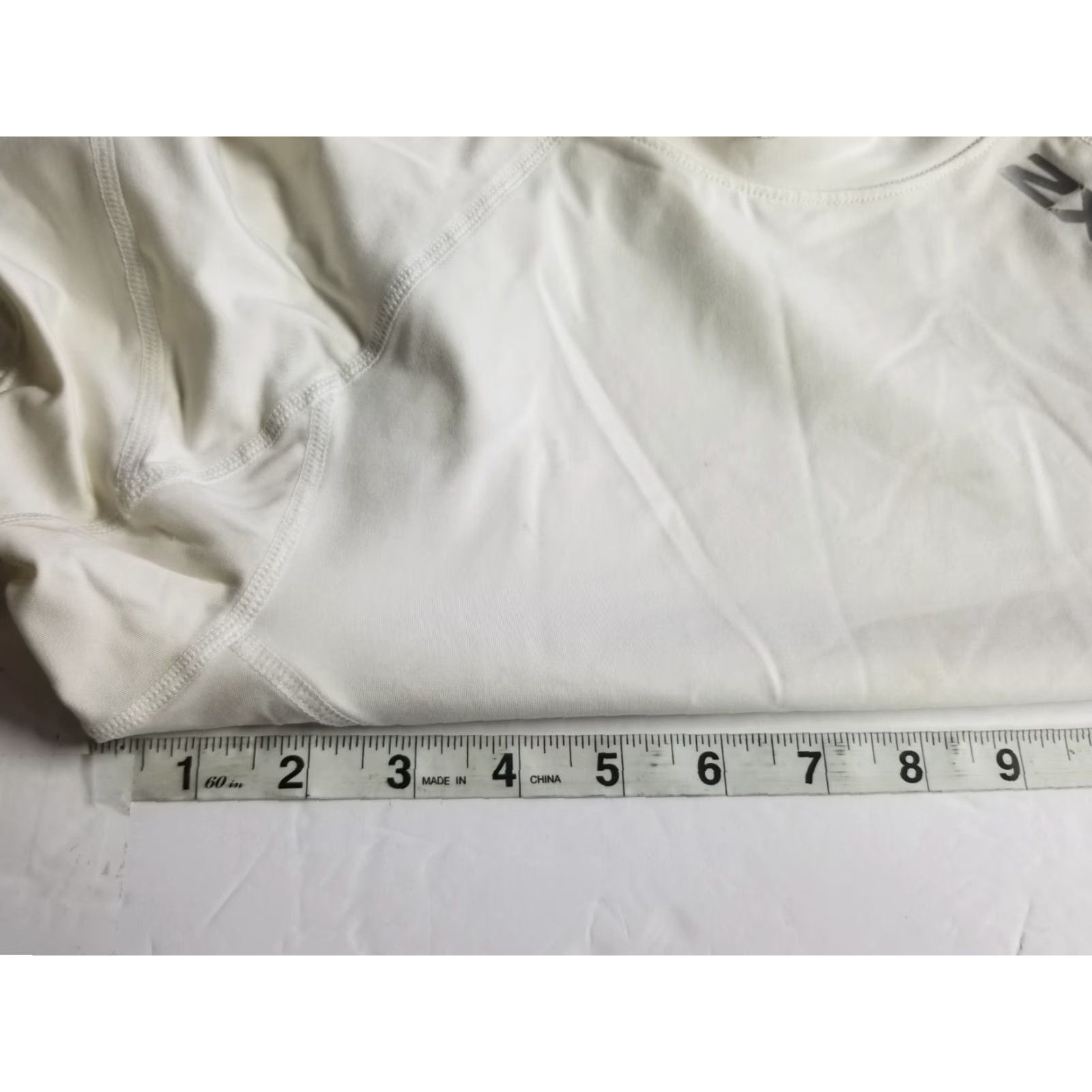2XU 2XU Compression Shirt Women's Short Sleeve White Size M T-Shirt Breathable Moisture Wicking Quick Dry Athletic Sports Shirt Size M / US 6-8 / IT 42-44 - 3 Thumbnail
