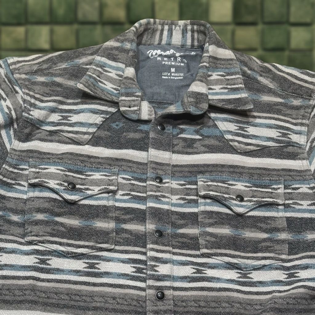 Wrangler VINTAGE Wrangler Pearl Snap Shacket Jacket Womens Southwestern Aztec Gray Size M / US 6-8 / IT 42-44 - 1 Thumbnail