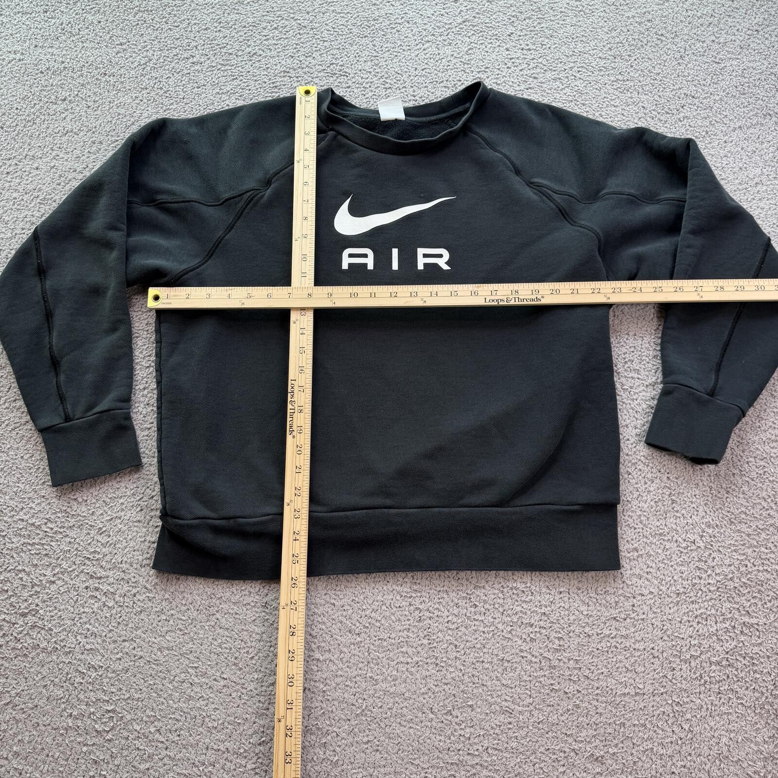 Nike Nike Air Center Swoosh Crewneck Sweatshirt Black L Pullover Size US L / EU 52-54 / 3 - 3 Thumbnail