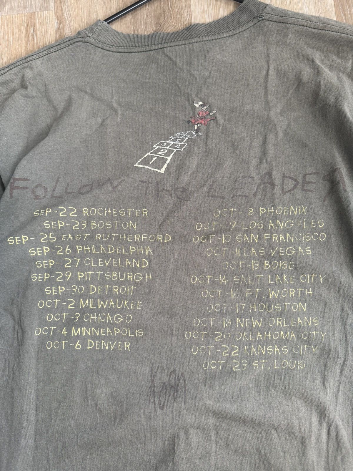 Band Tees × Vintage Insane Vintage KORN “Follow the Leader” tour tee Size US L / EU 52-54 / 3 - 10 Thumbnail