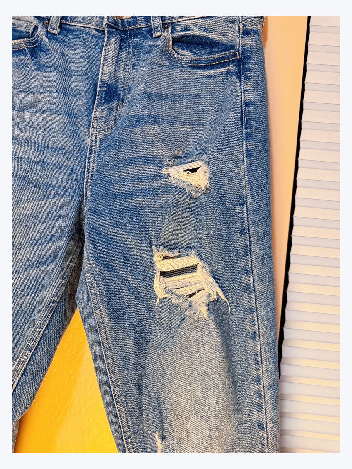Other Cello Distressed High-Rise Jeans – Size 5 Size 28" / US 6 / IT 42 - 3 Thumbnail