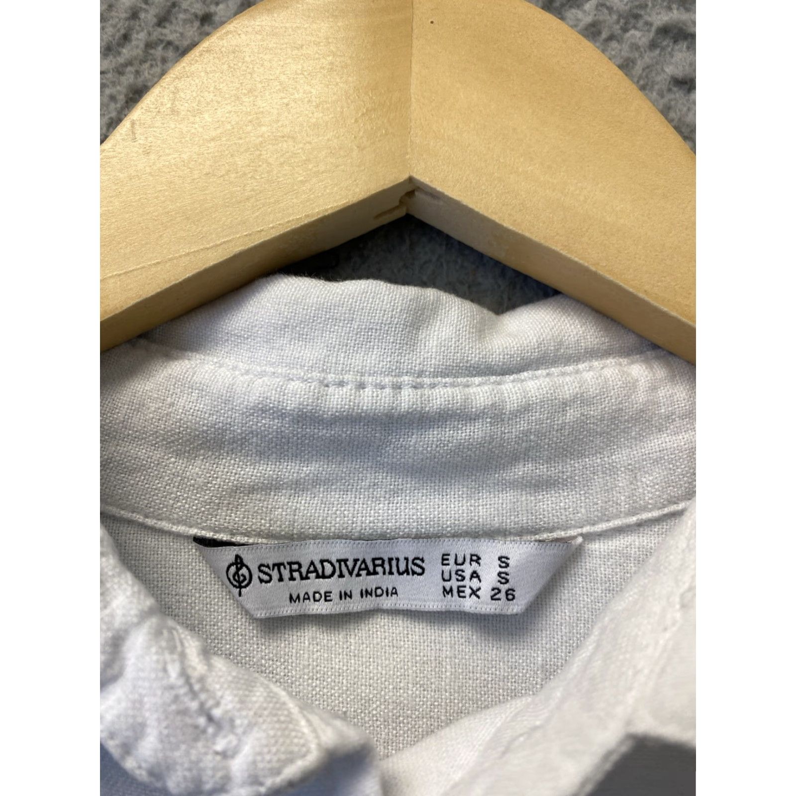 Stradivarius Stradivarius Women's Linen Cropped Boxy Shirt White Short Sleeve V-Neck Button-Up 90s Beach Bohemian Size S / US 4 / IT 40 - 4 Thumbnail