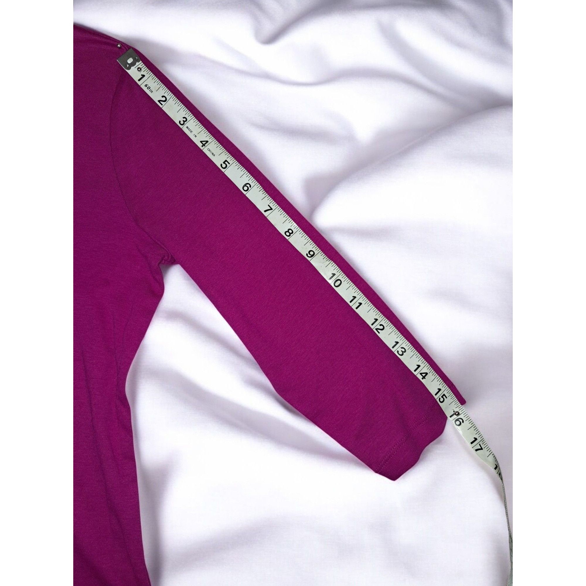 Designer St. John's Bay 3/4 Sleeve Pink V-Neck Size PXS T-shirt Size XS / US 0-2 / IT 36-38 - 8 Thumbnail