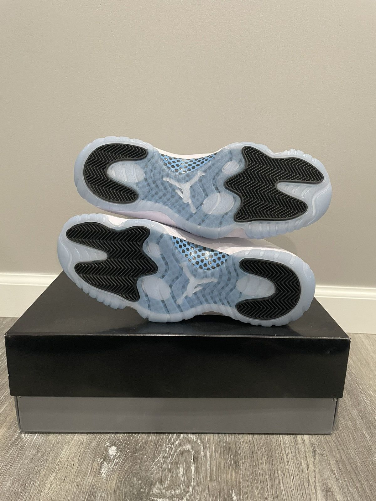 Jordan Brand Jordan 11 Retro ‘Columbia / Legend Blue’ Size US 10 / EU 43 - 4 Thumbnail