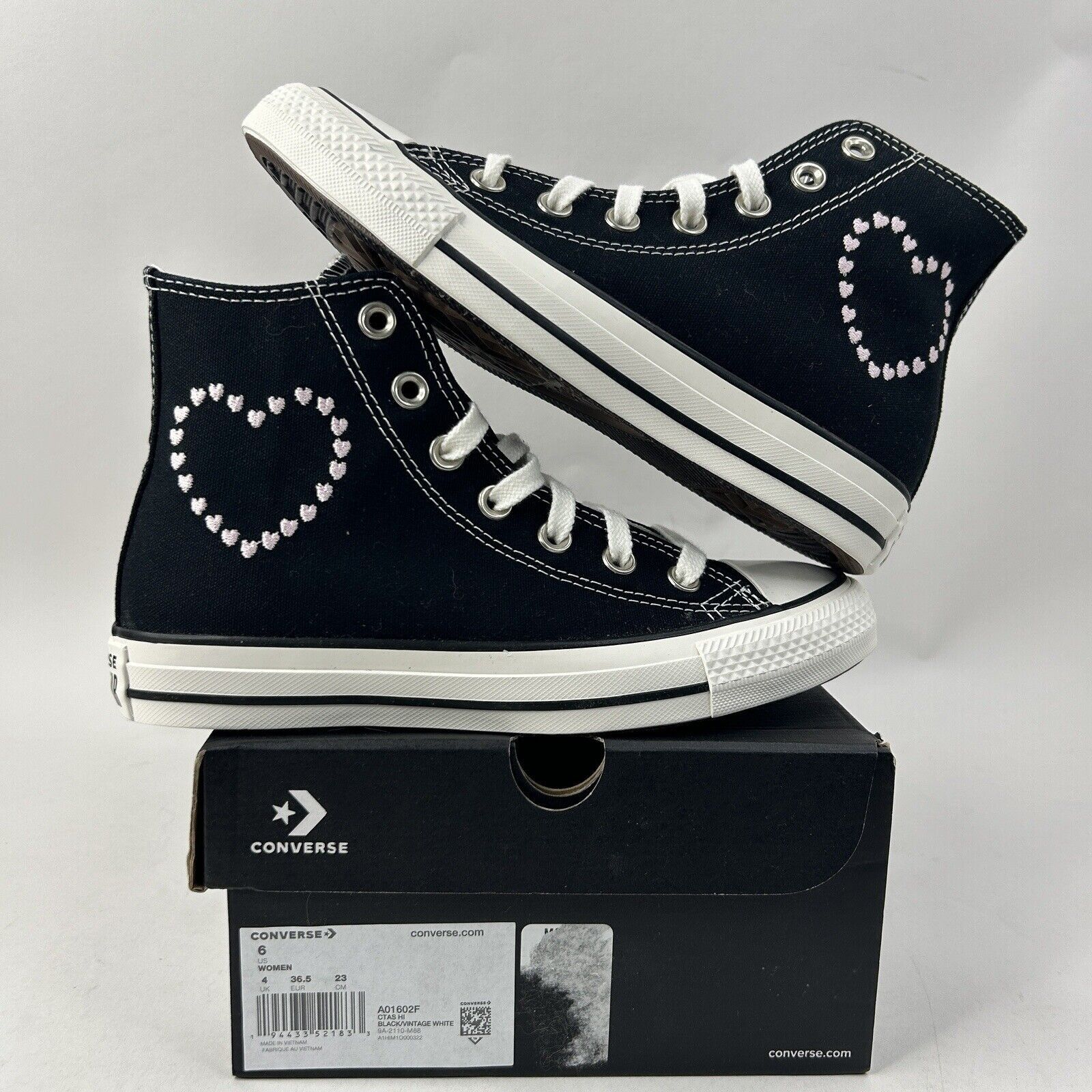 Converse Converse Chuck Taylor All Star High “Embroidered Hearts” Size US 6 / IT 36 - 1 Thumbnail