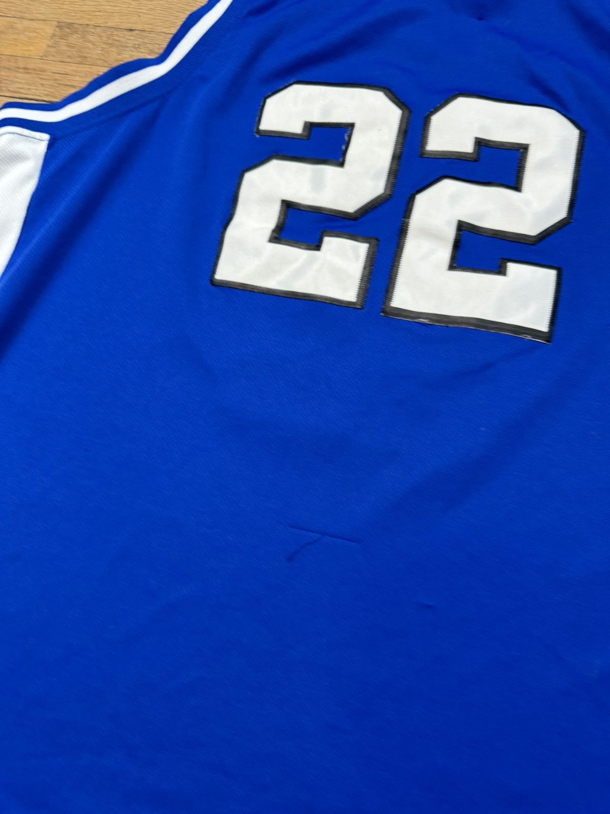 NCAA Duke Blue Devils Basketball Jersey #22 Size US XL / EU 56 / 4 - 7 Thumbnail