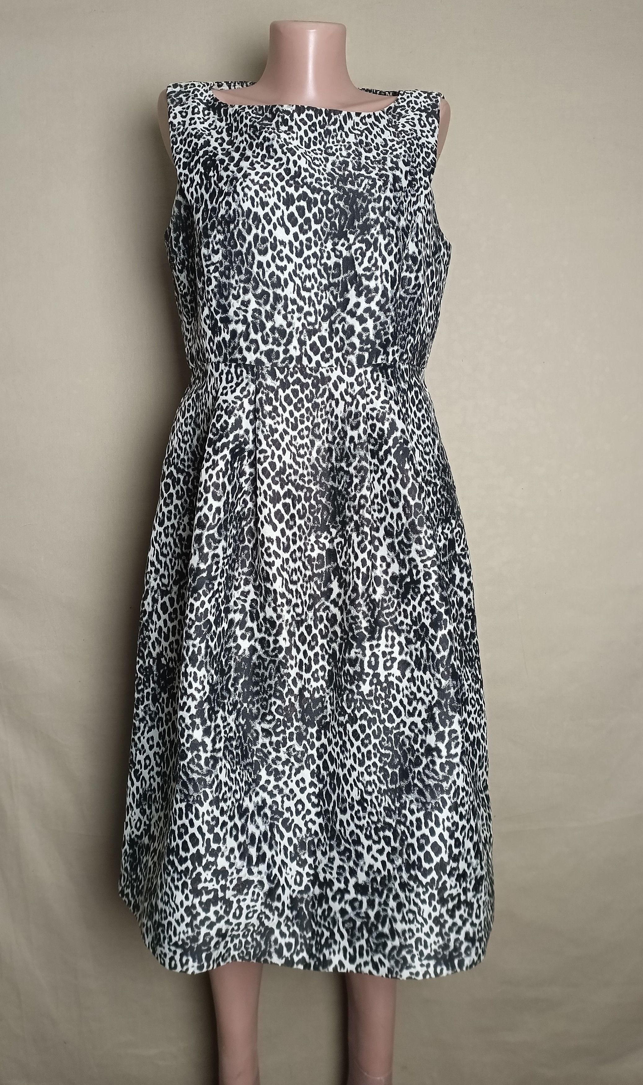 Max Mara MAX MARA Studio $675 Leopard Sleeveless Dress Size US12 Size XL / US 12-14 / IT 48-50 - 1 Thumbnail