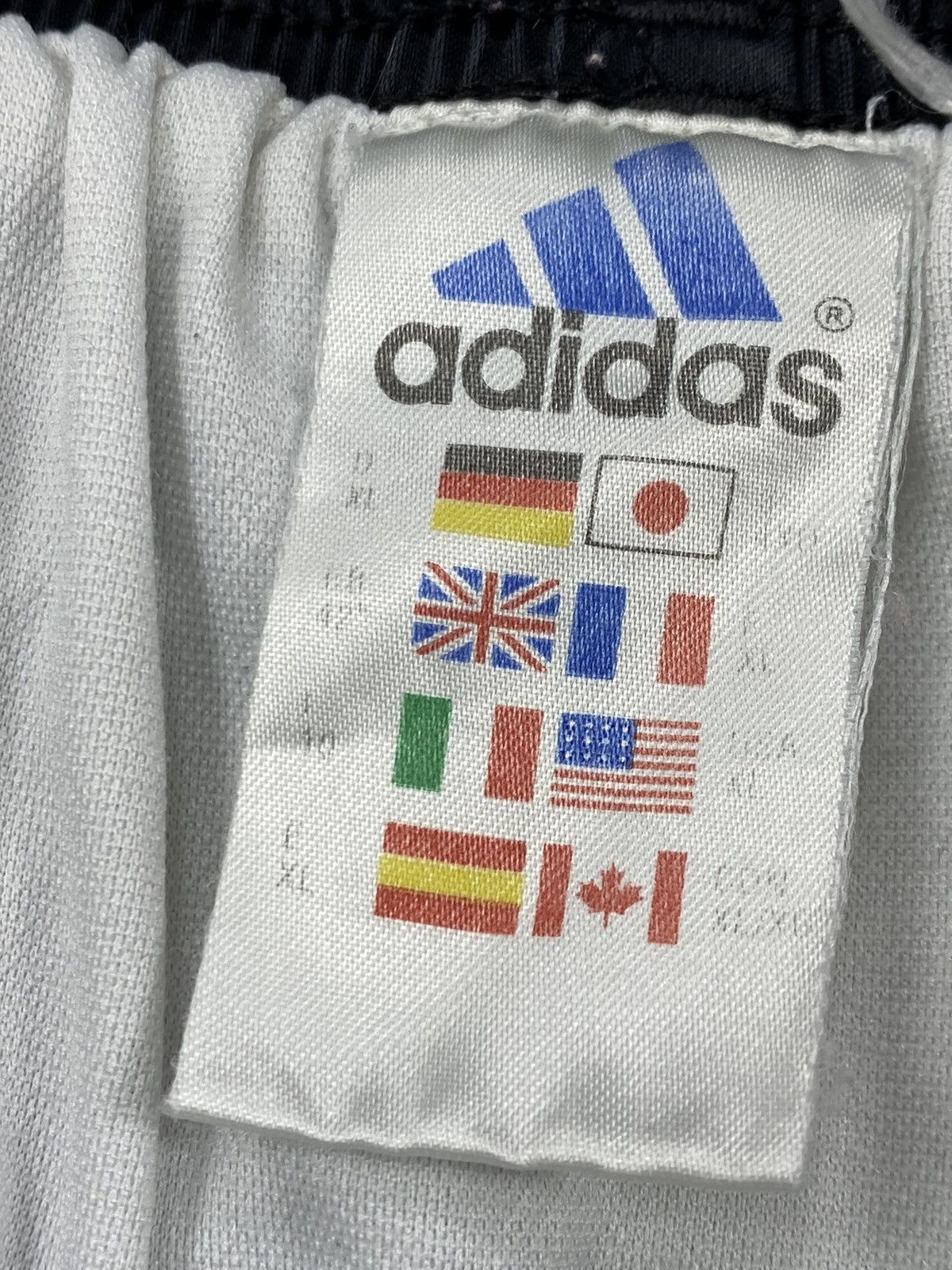 Adidas 🔥LASTDROP🔥 #2 Vintage Adidas Graphite Black Nylon Shorts Size US 36 / EU 52 - 9 Thumbnail