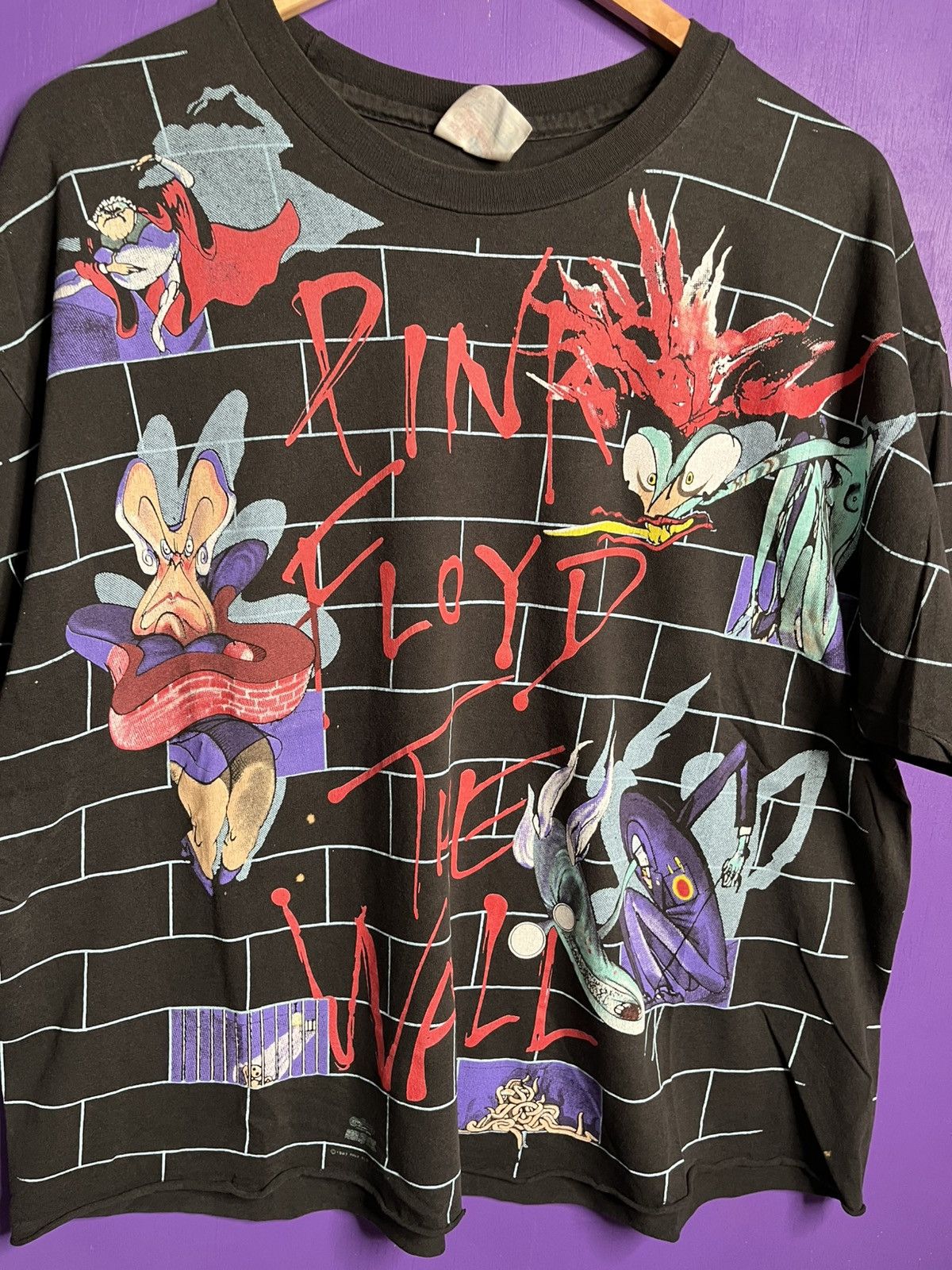 Band Tees Vintage 1992 Pink Floyd the wall AOP t-shirt Size US XL / EU 56 / 4 - 3 Thumbnail
