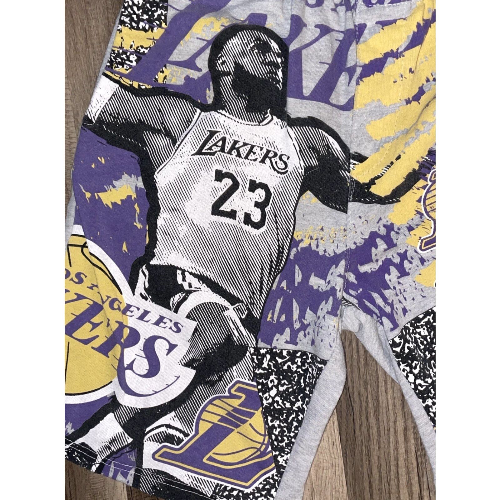 NBA Lebron James NBA Sweat Shorts Grey M Mens Activewear Modern Sweatpants Size US 31 - 2 Thumbnail