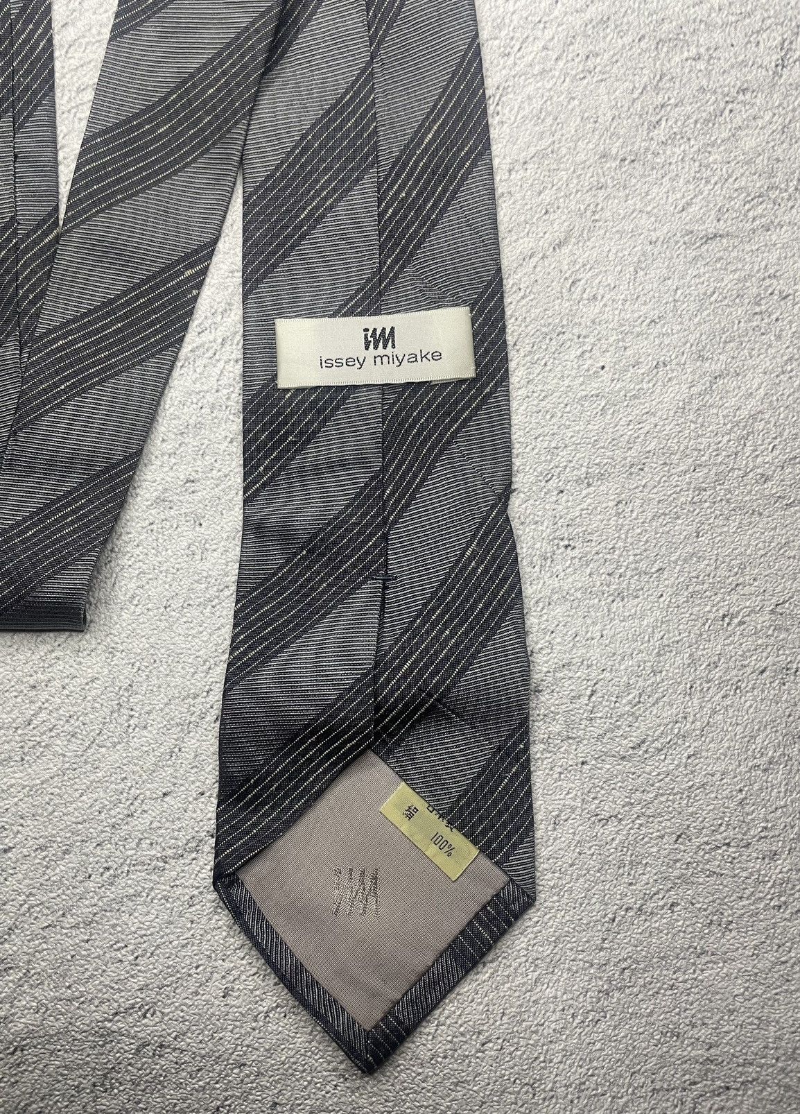 Issey Miyake × Japanese Brand × Vintage Vintage Issey Miyake Tie Size ONE SIZE - 5 Thumbnail