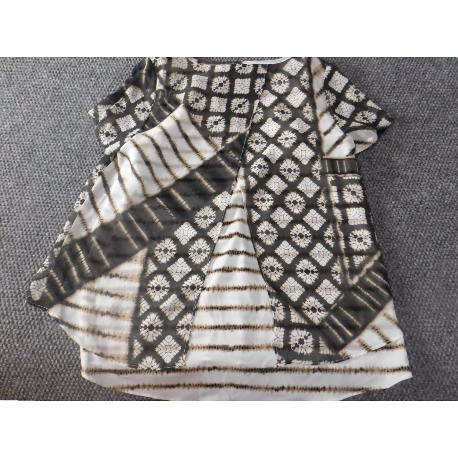 Vintage Dana Buchman Womens Blouse M Brown pullover stretch top lined sheer Geometric Neck Round Sleeveless Casual Shirt Ladies Regular Basic 90s? Size M / US 6-8 / IT 42-44 - 7 Thumbnail