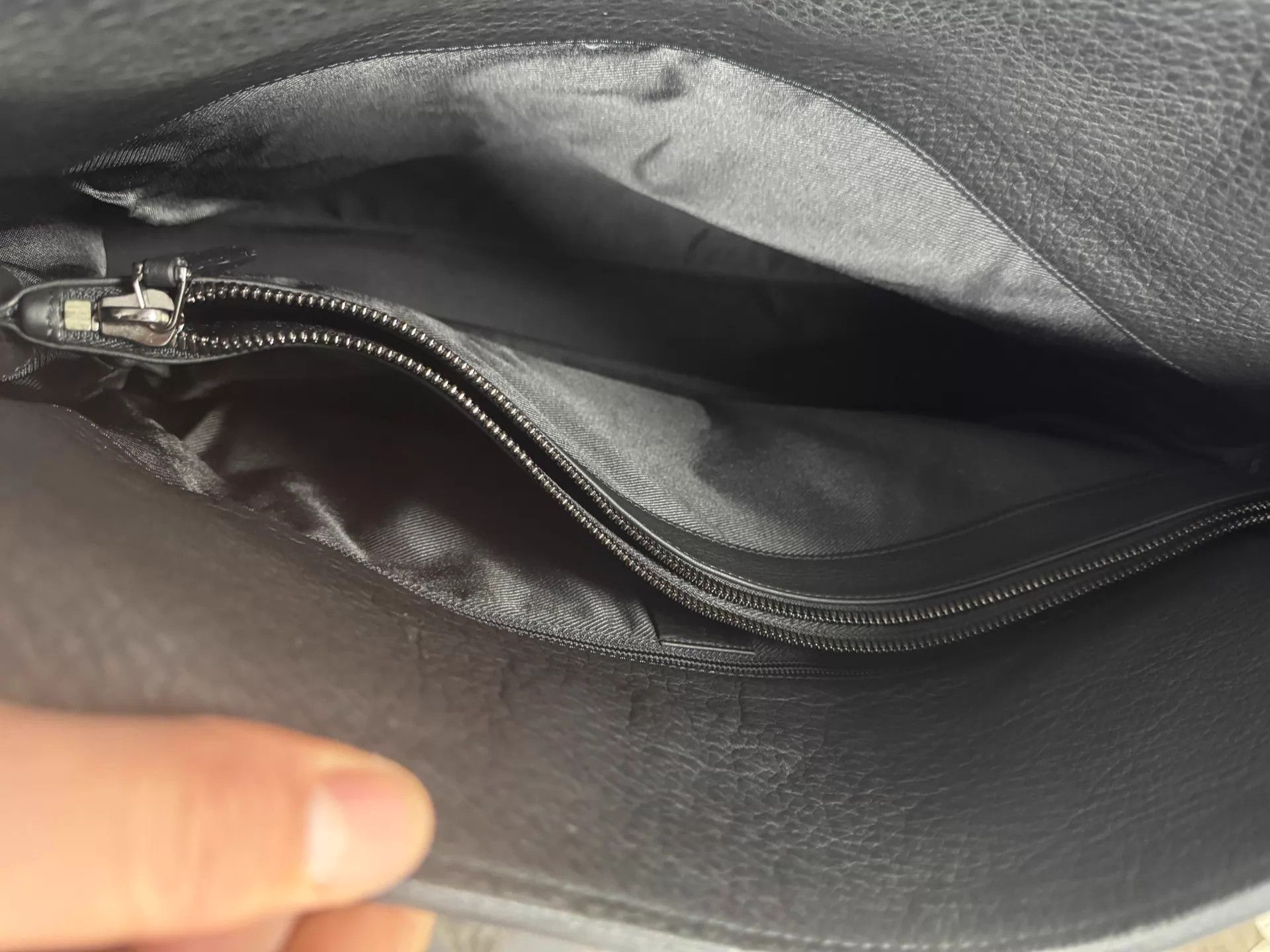 Gucci Gucci Large Crossbody Travel Bag NO ACCESSORIES NO BOX Size ONE SIZE - 6 Thumbnail