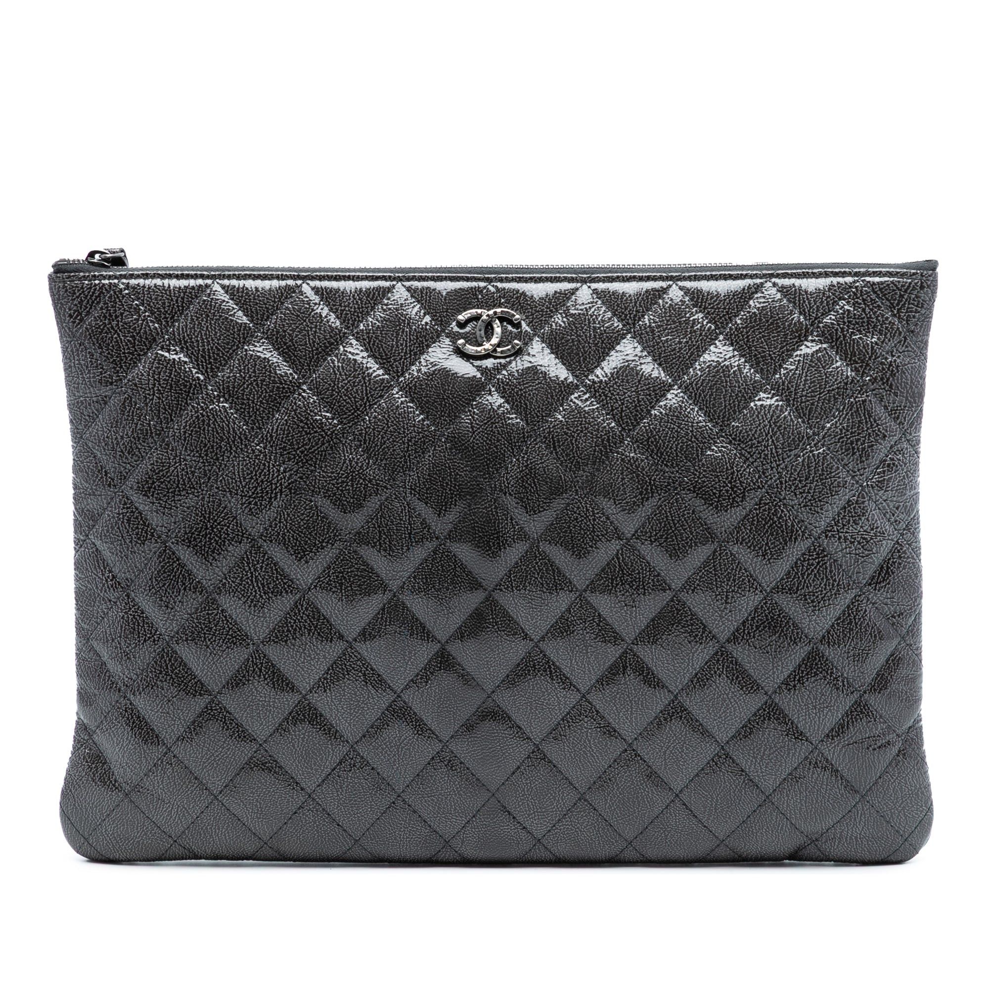 Chanel Large Quilted Iridescent Patent O Case Clutch Size ONE SIZE - 1 Thumbnail