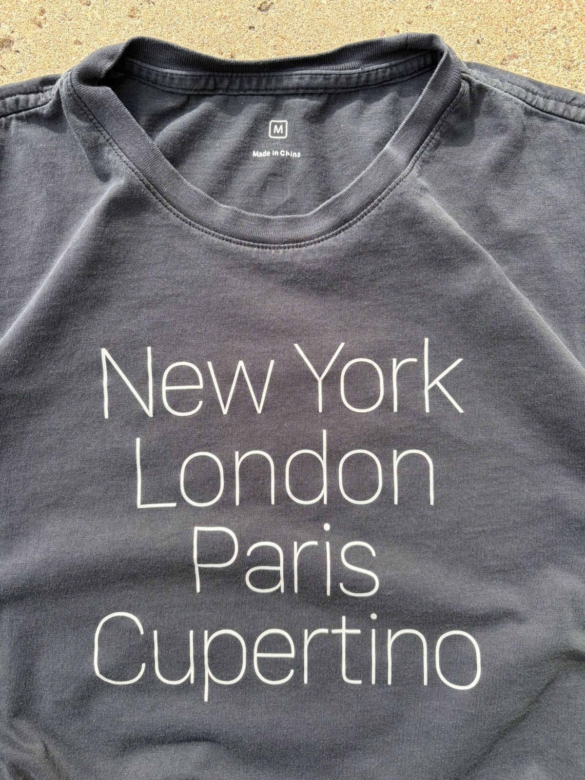 Apple Vintage Apple Cupertino Tee Size US M / EU 48-50 / 2 - 3 Thumbnail