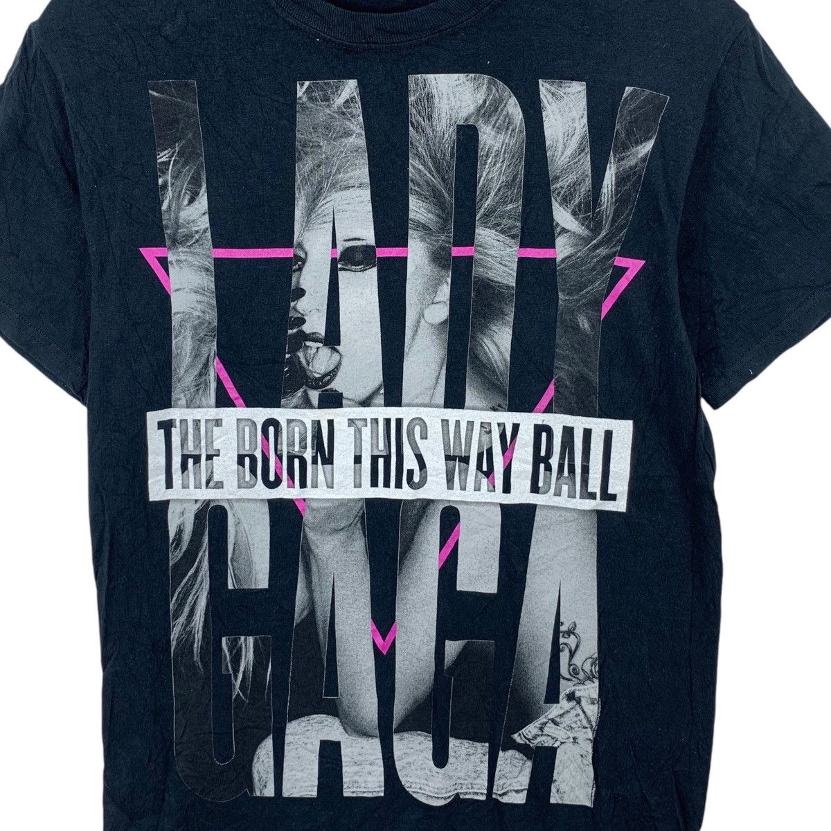 Band Tees LADY GAGA TOUR 2012 The Born This Way Wall Album Tee Shirt Size S / US 4 / IT 40 - 3 Thumbnail