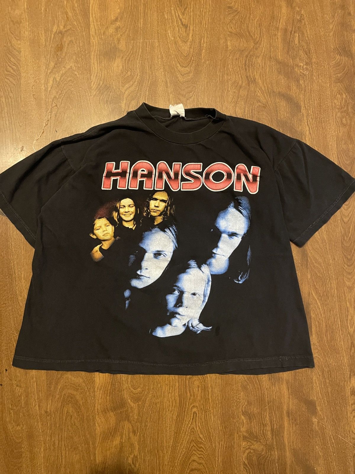 Late 90s Hanson Rap tee style boxy t shirt