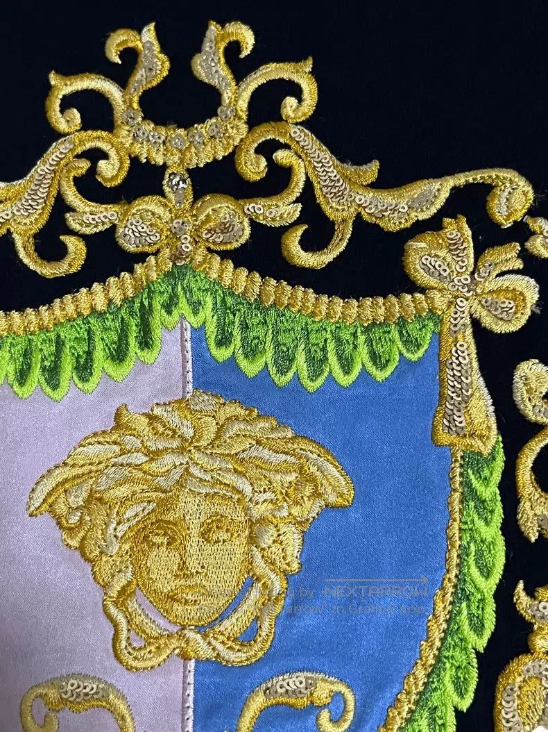 Versace Versace Embroidered T-shirt Size US M / EU 48-50 / 2 - 6 Thumbnail