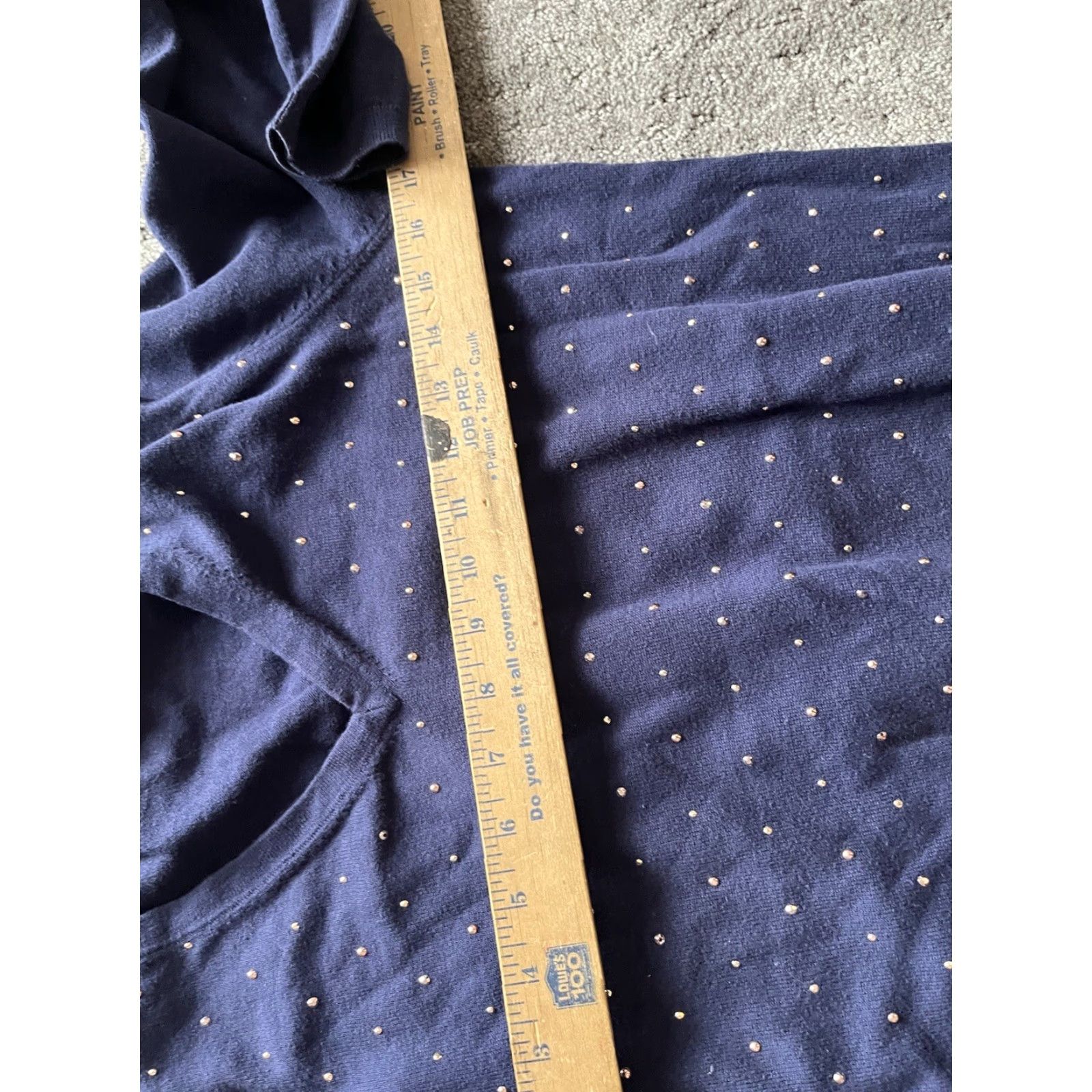 Tommy Hilfiger VINTAGE Tommy Hilfiger Women's Sweater Knit V-Neck Studded Size Large Navy Blue (Blue) Pullover Womens L Size L / US 10 / IT 46 - 4 Thumbnail