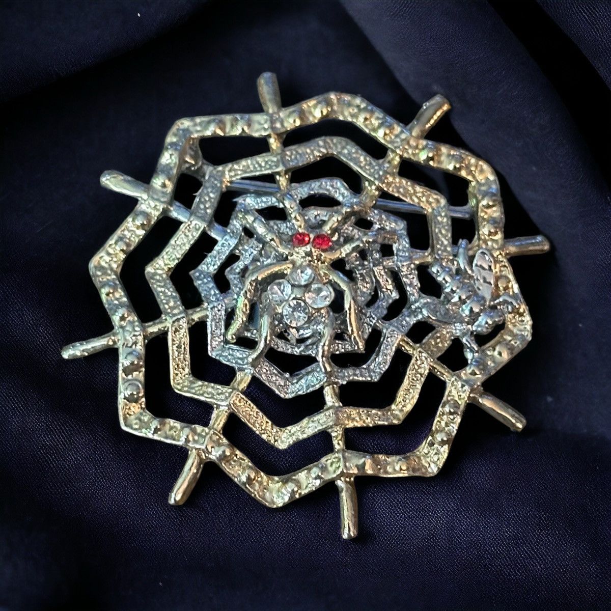 Vintage Vintage spider web with spider brooch Size ONE SIZE - 1 Thumbnail